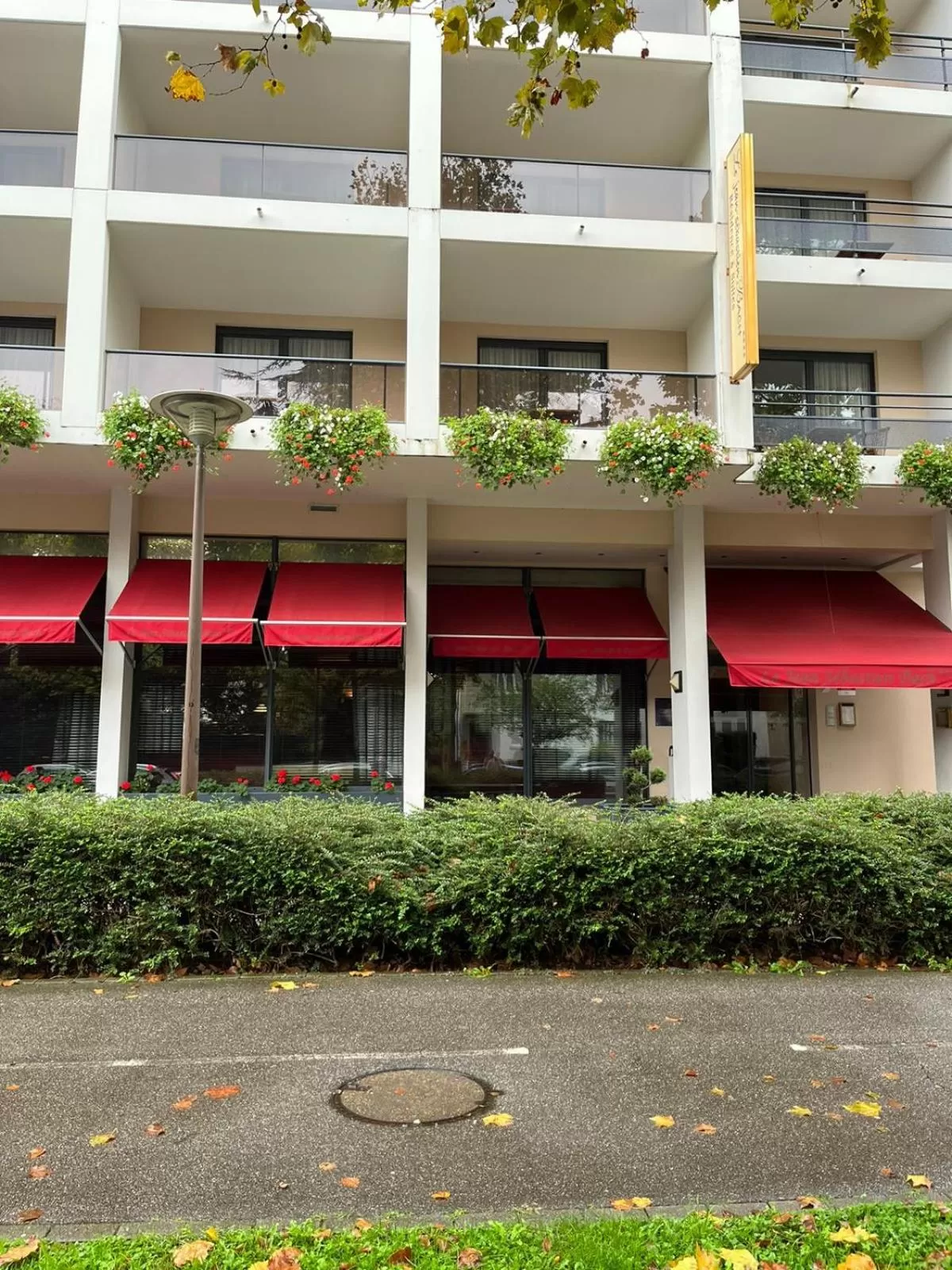 Facade/entrance in Le Jean-Sébastien Bach