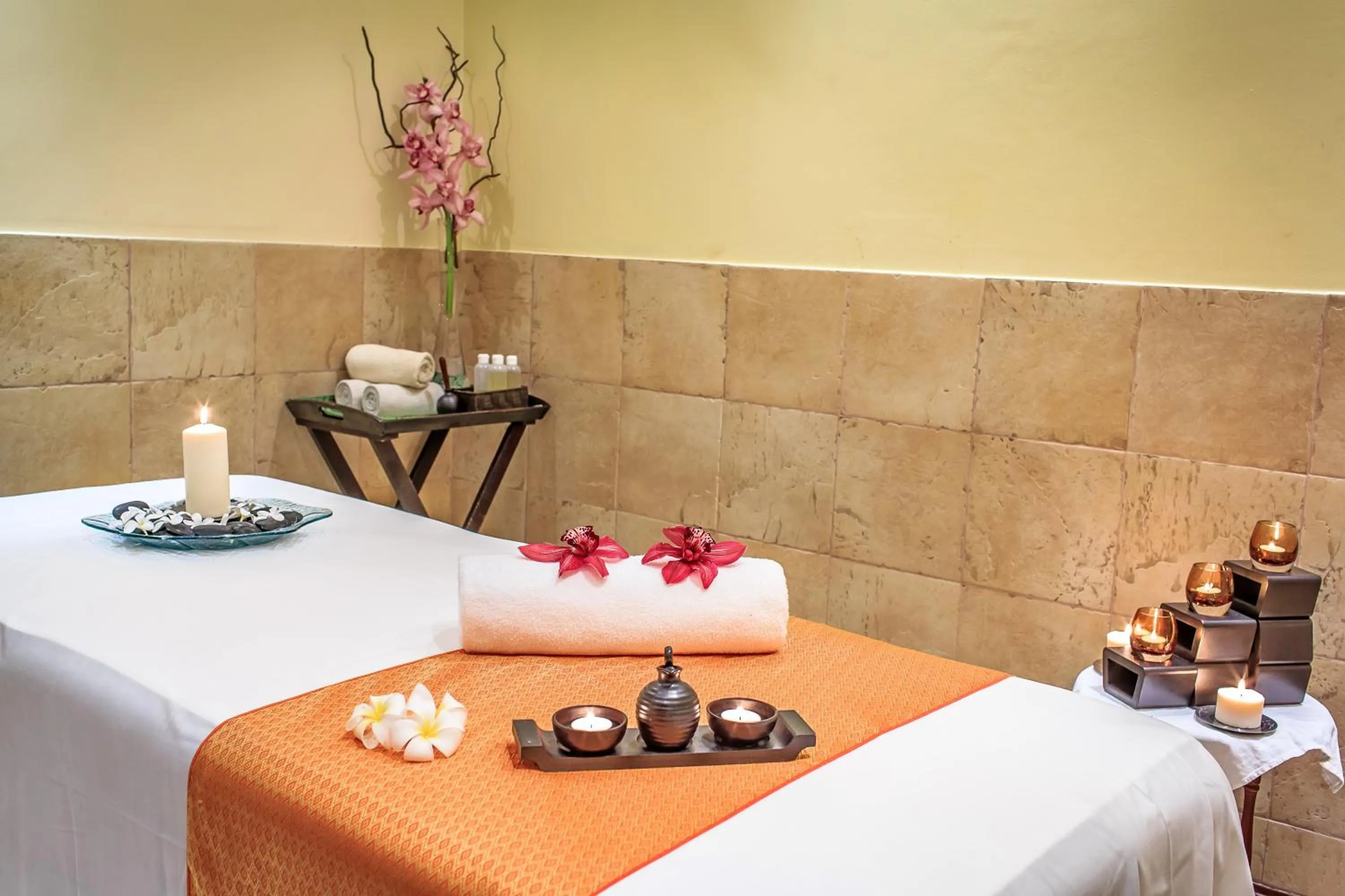 Massage in Danat Jebel Dhanna Resort