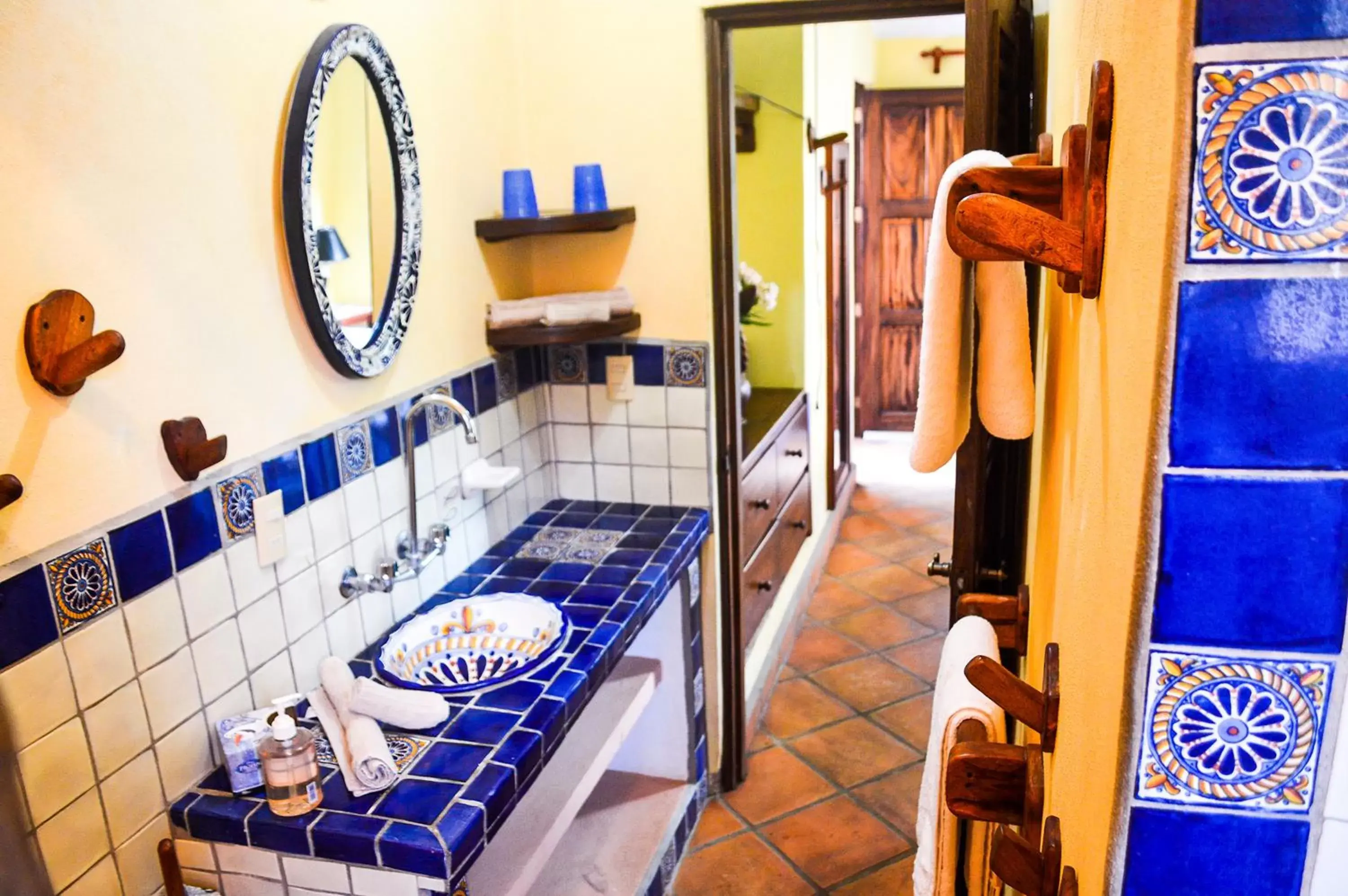 Bathroom in Hotel Casamar Suites