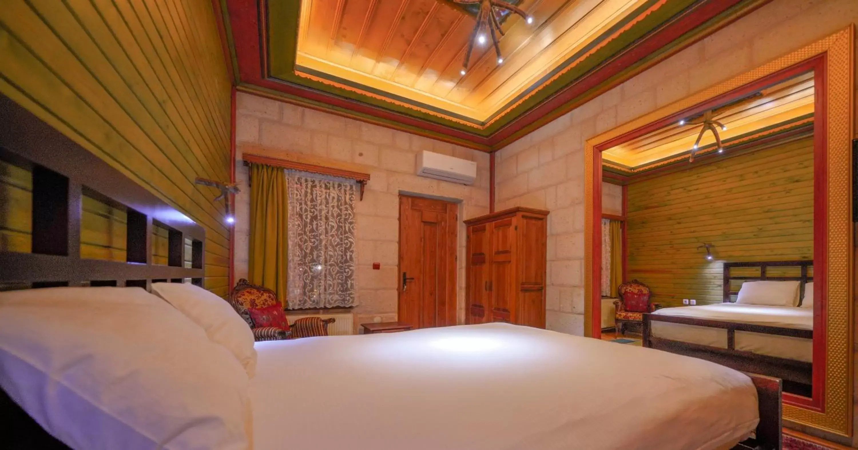 Massage, Bed in Local Cave House Hotel