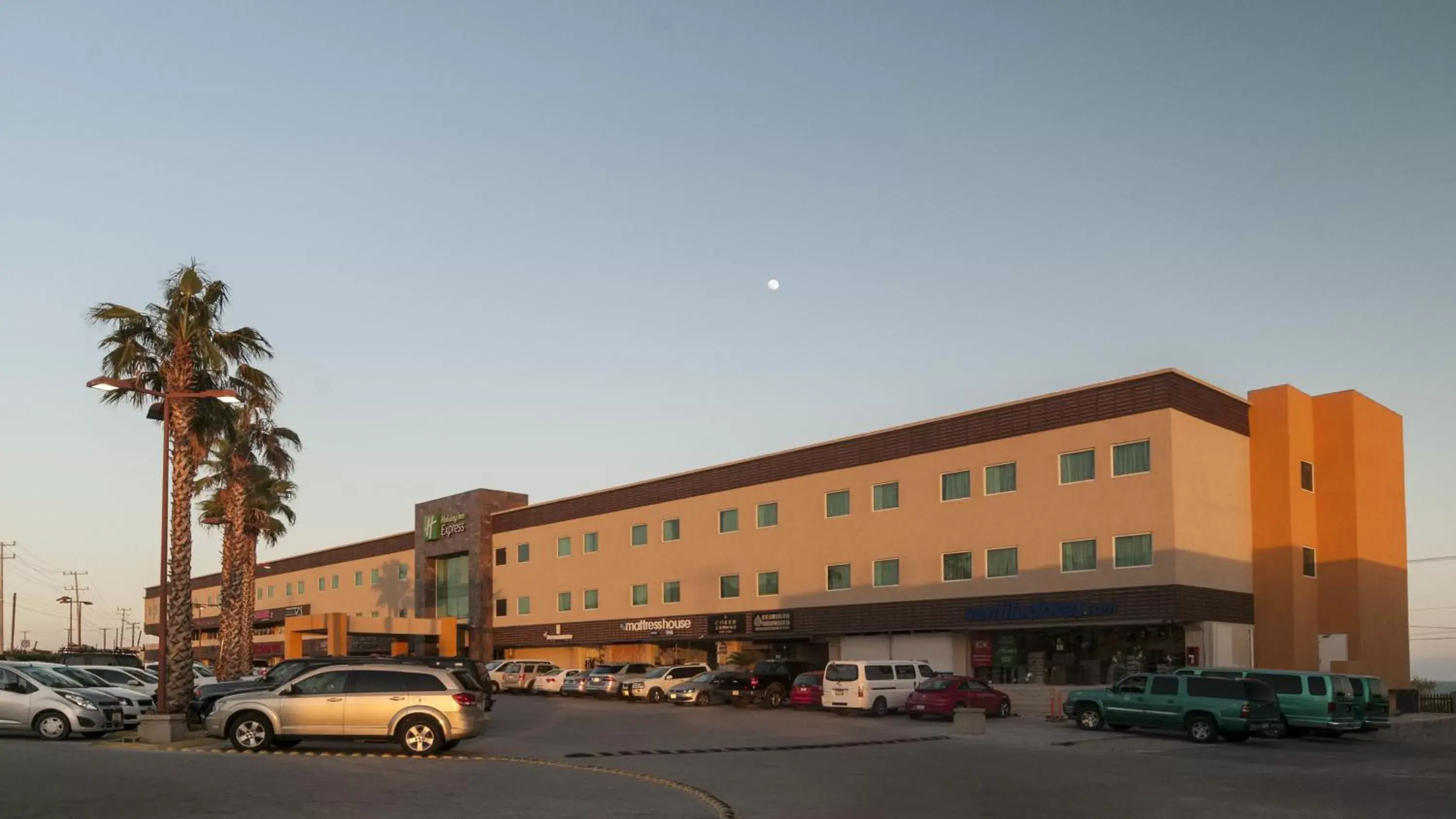 Property Building in Holiday Inn Express Cabo San Lucas, an IHG Hotel