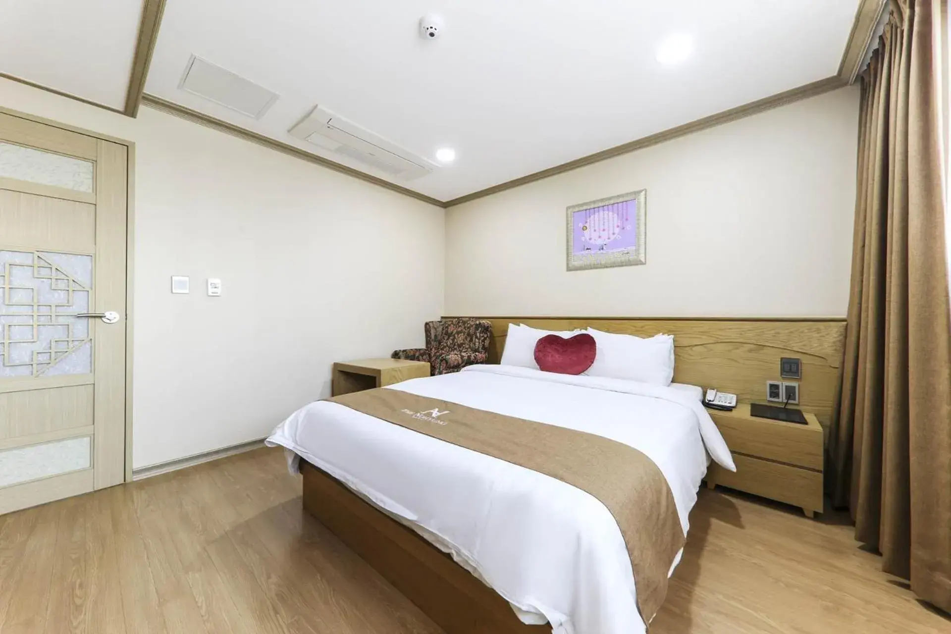 Bed in Nohyung Hotel