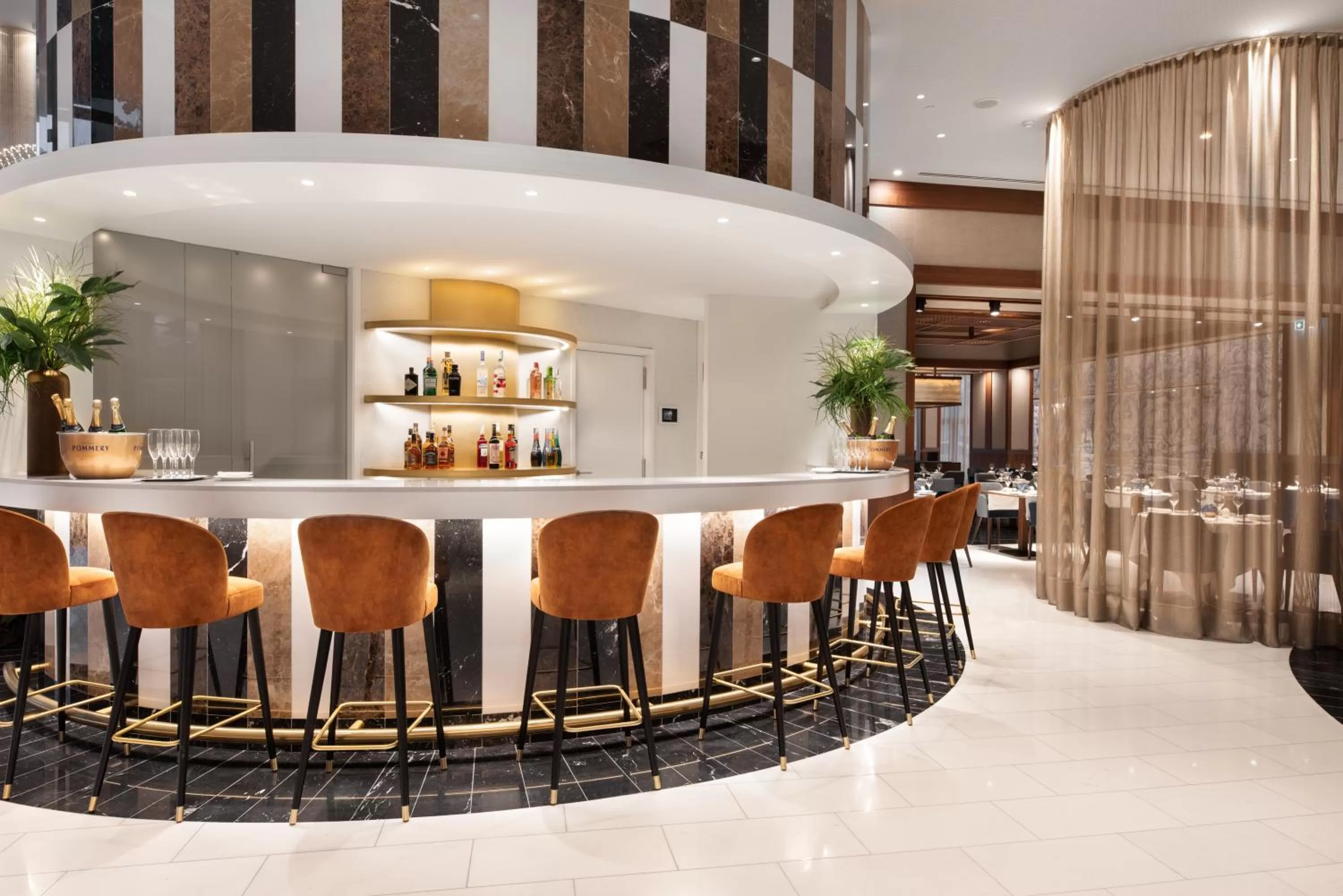 Lounge or bar in Eurostars Universal Lisboa