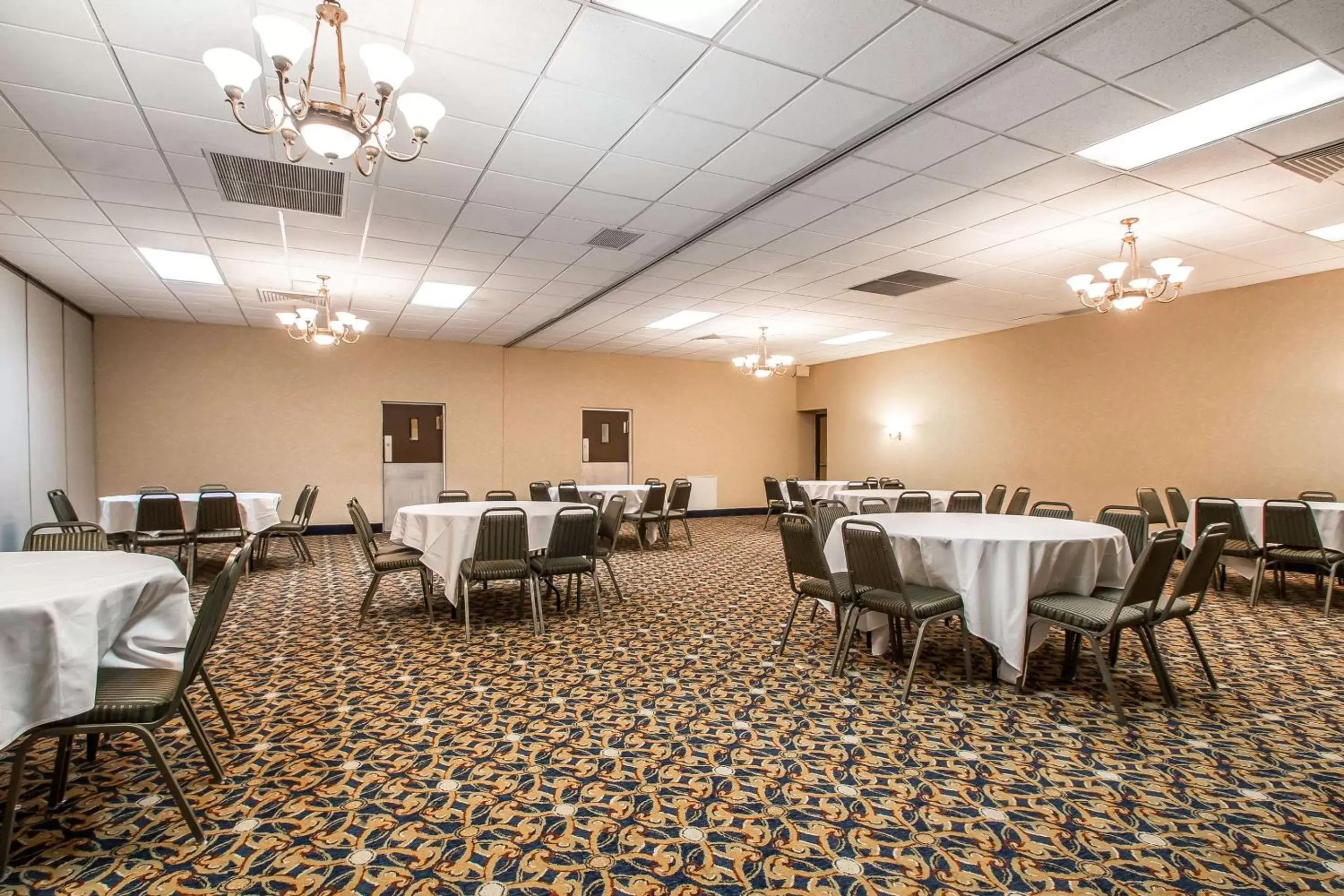 On site, Restaurant/Places to Eat in Quality Inn Morris I-80