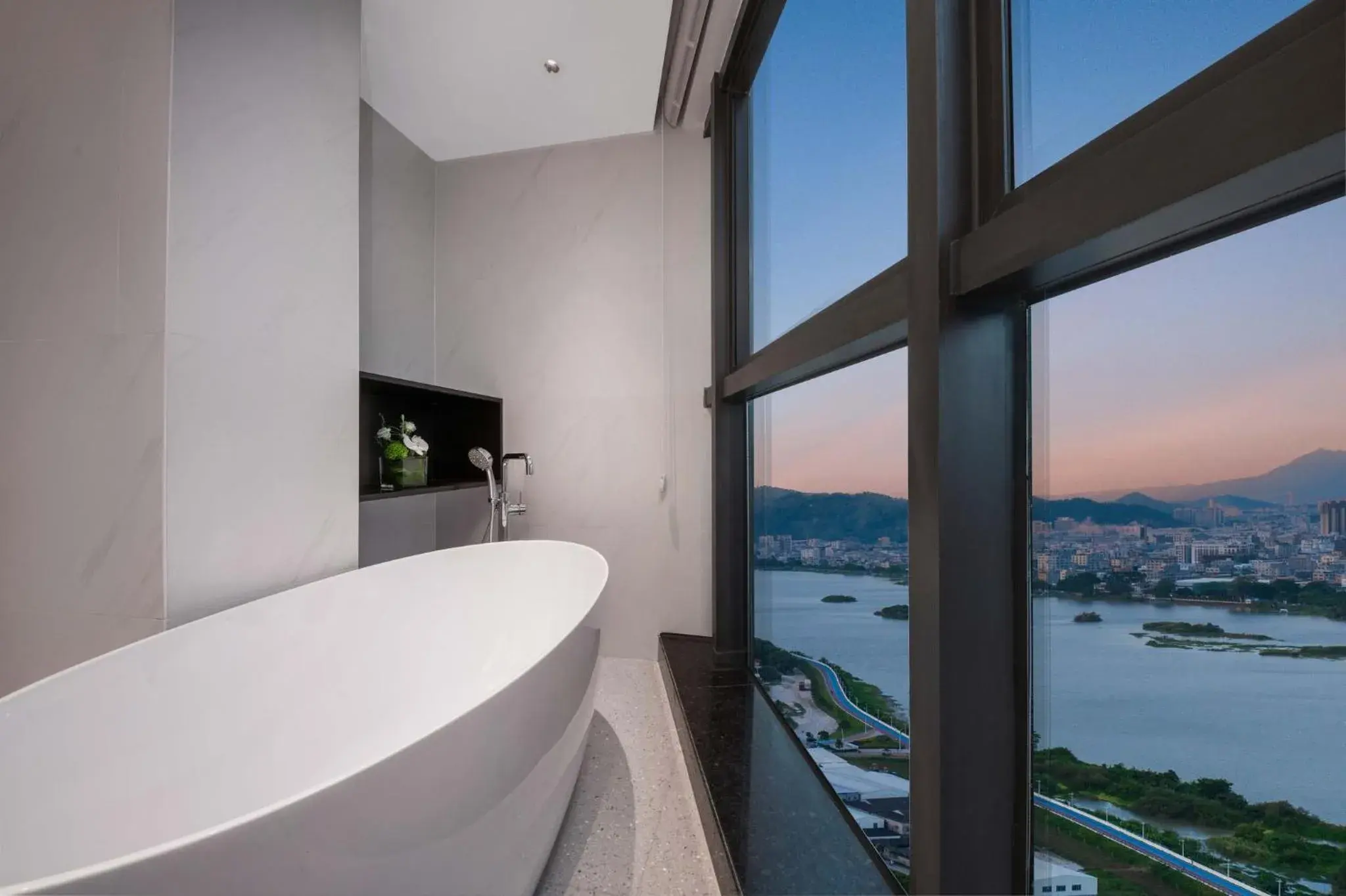 Bathroom in Holiday Inn Express Shantou Chenghai