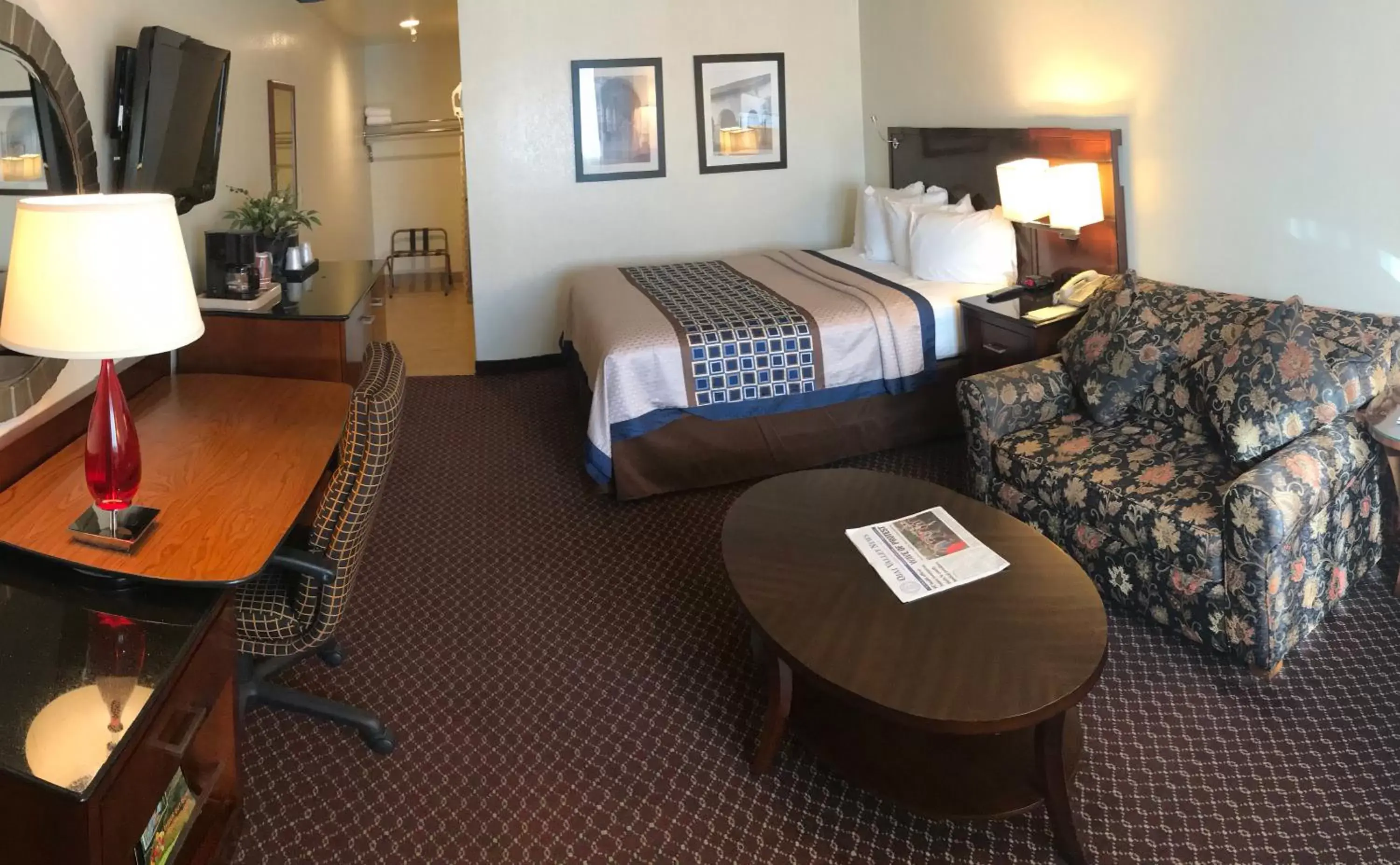 Bedroom, Bed in Oakridge Inn Bedroom, Bed in Oakridge Inn