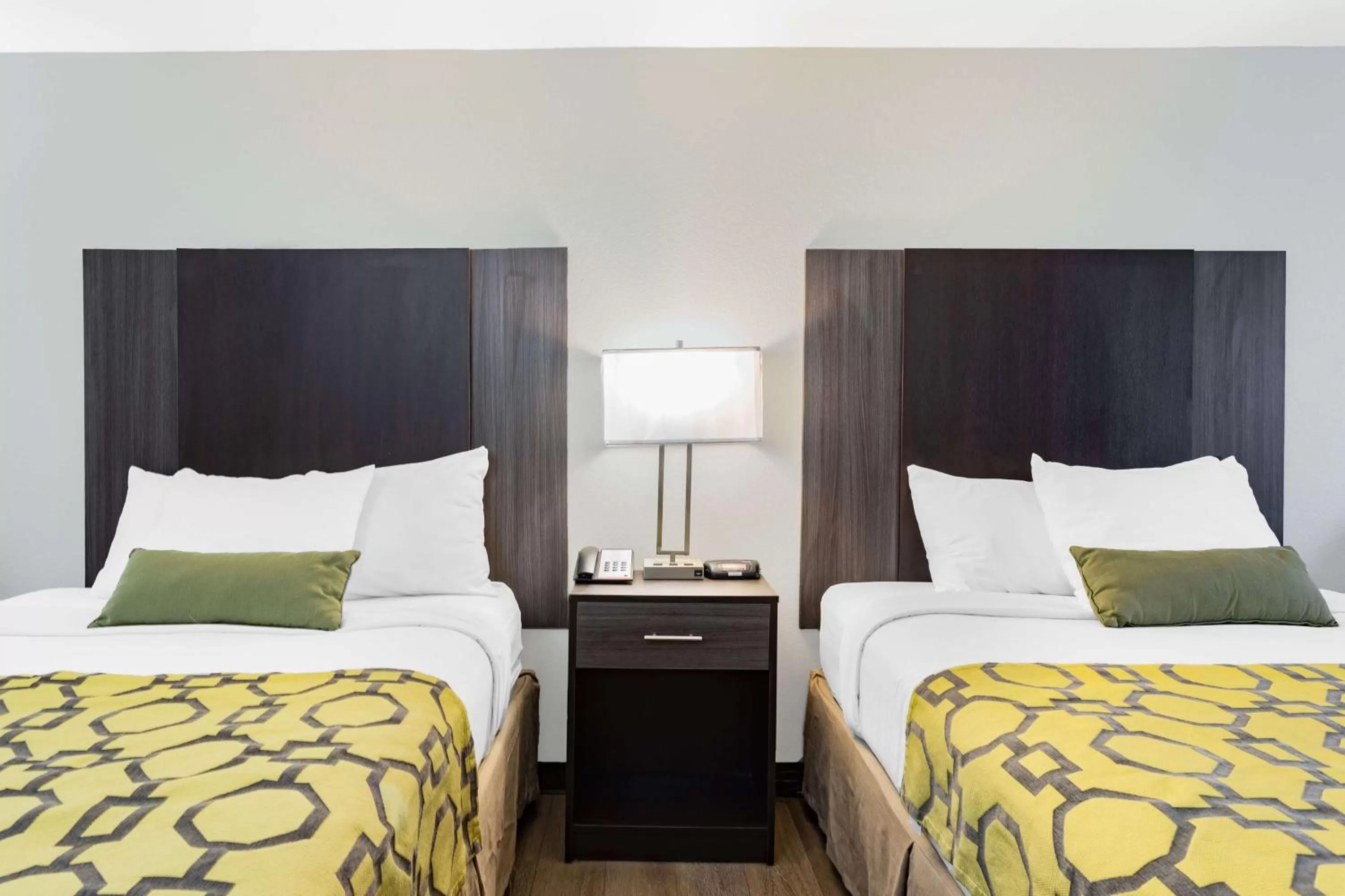 Bed in Baymont by Wyndham Midway Tallahassee