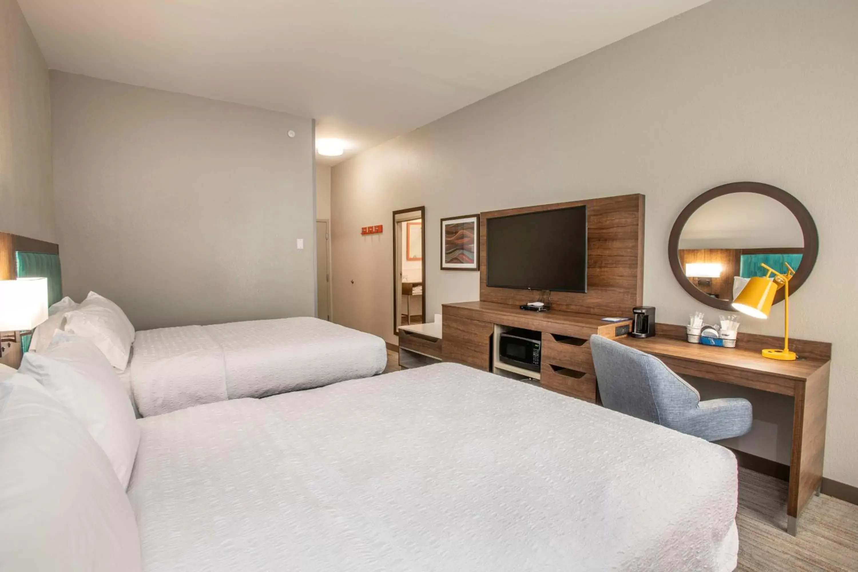 Bedroom, Bed in Hampton Inn By Hilton Dry Ridge