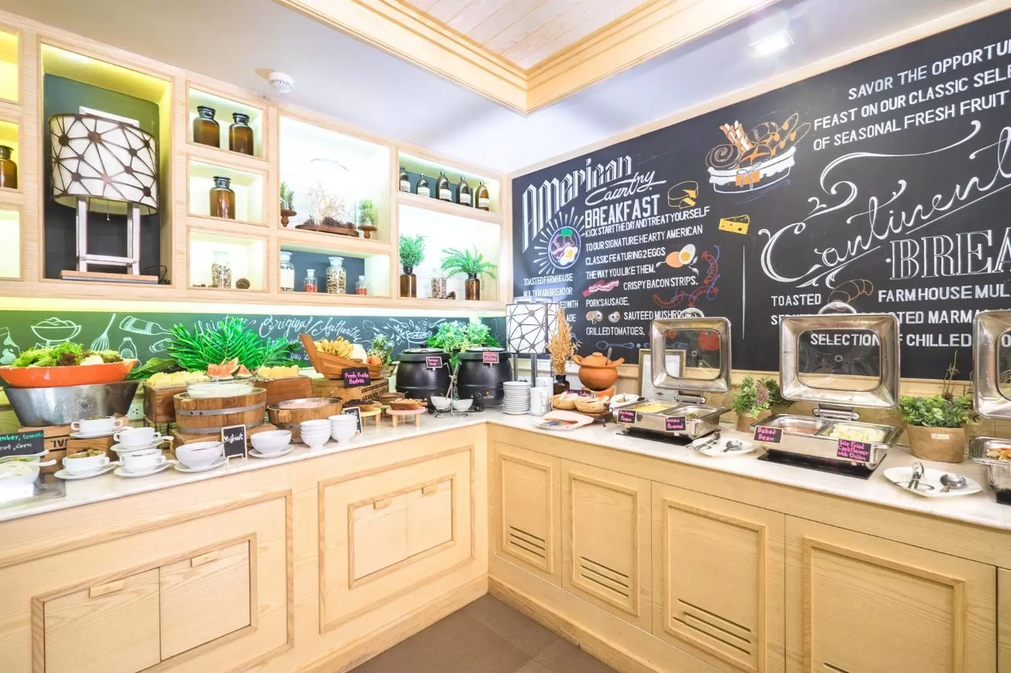 Buffet breakfast, Restaurant/Places to Eat in Citrus Sukhumvit 11 by Compass Hospitality