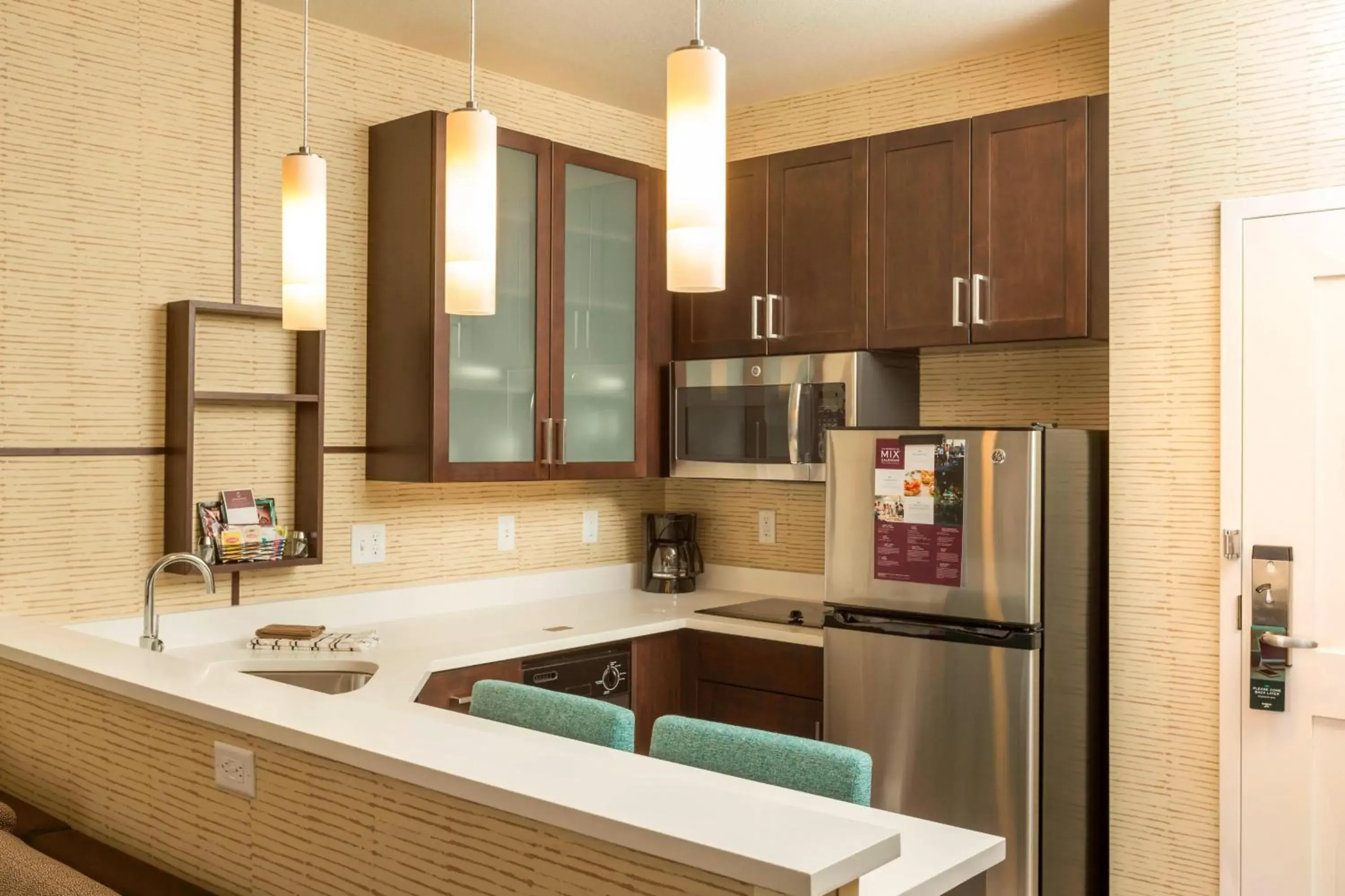 Kitchen or kitchenette, Kitchen/Kitchenette in Residence Inn by Marriott Portland Hillsboro/Brookwood