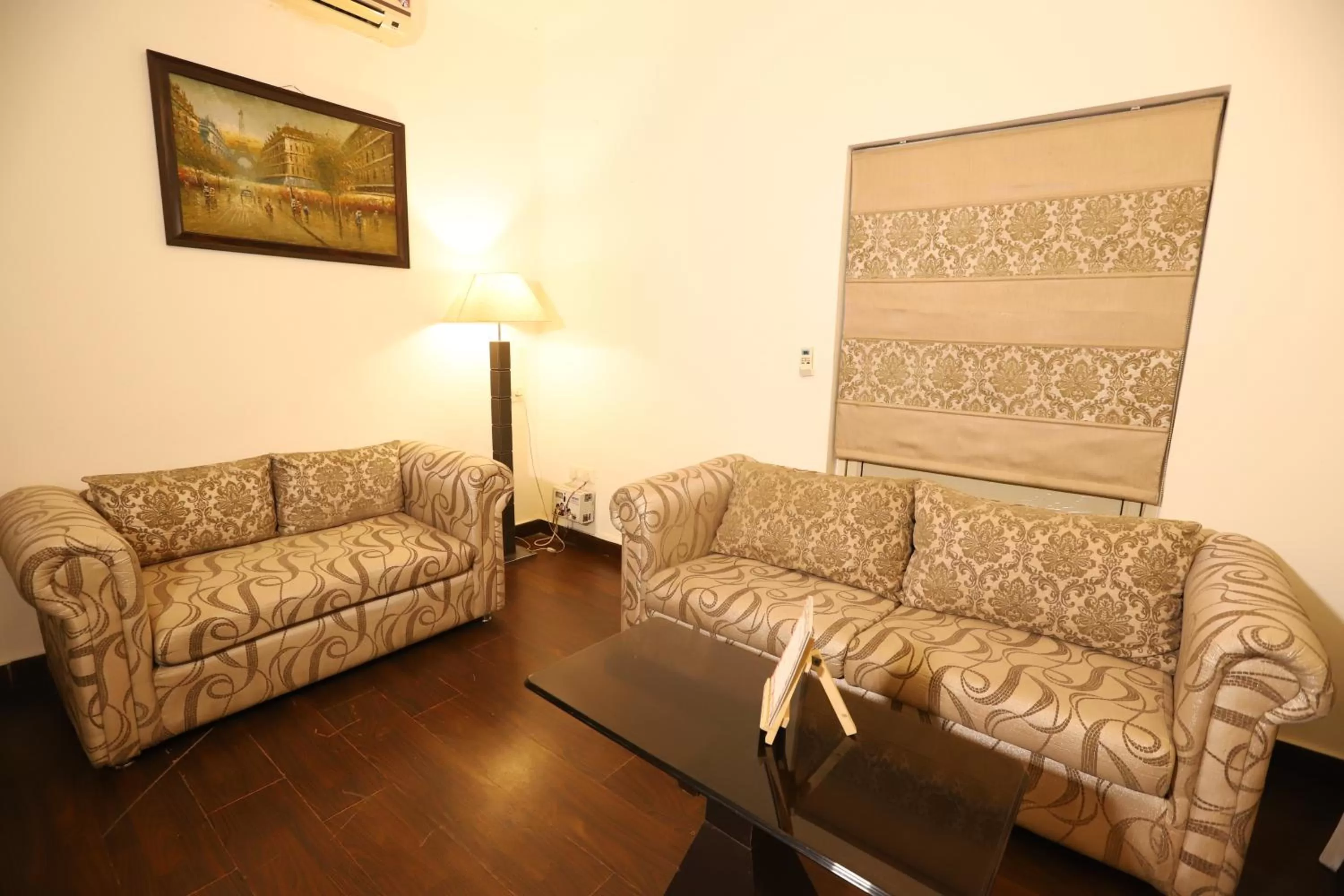 Living room in Hotel Capitol Hills - Greater Kailash Delhi