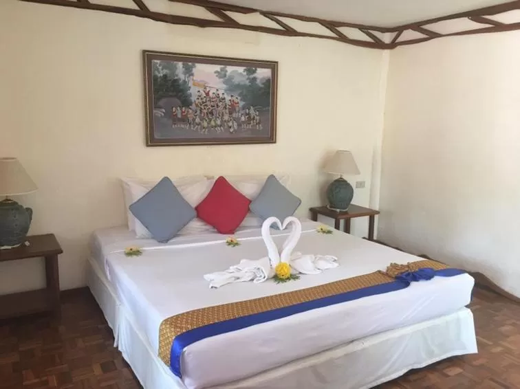 Bed in Koh Ngai Resort