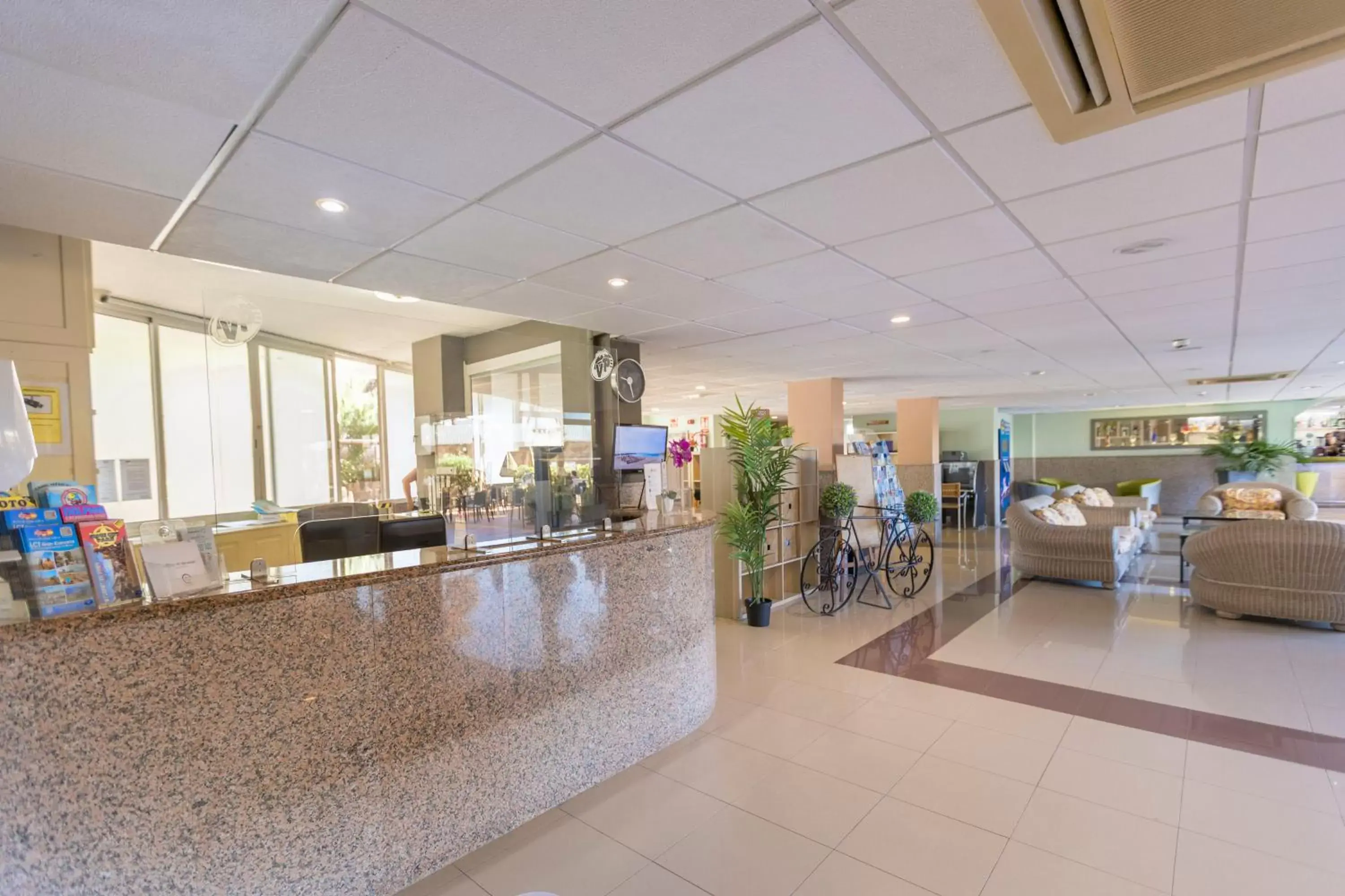 Lobby or reception in Hotel LIVVO Veril Playa