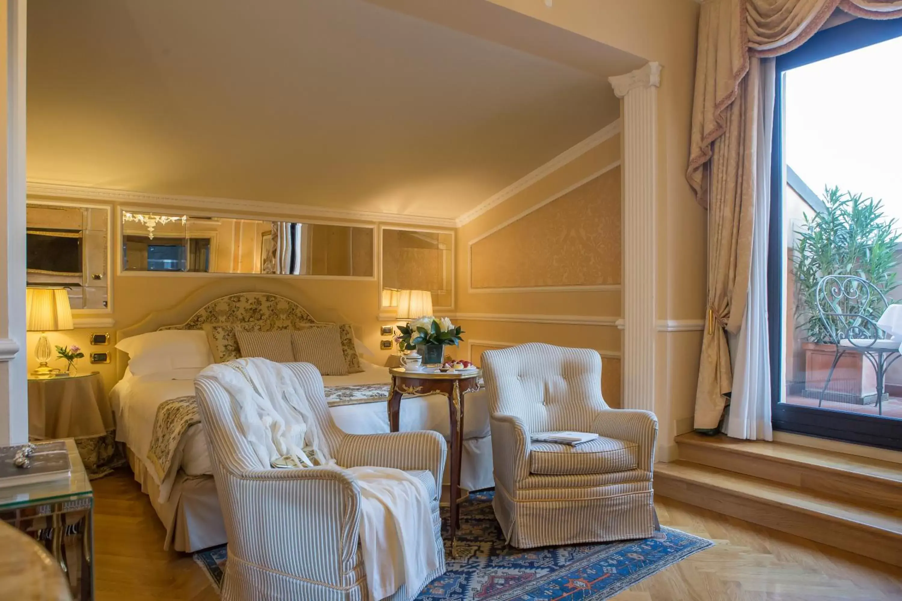 Photo of the whole room, Seating Area in Grand Hotel Majestic gia' Baglioni