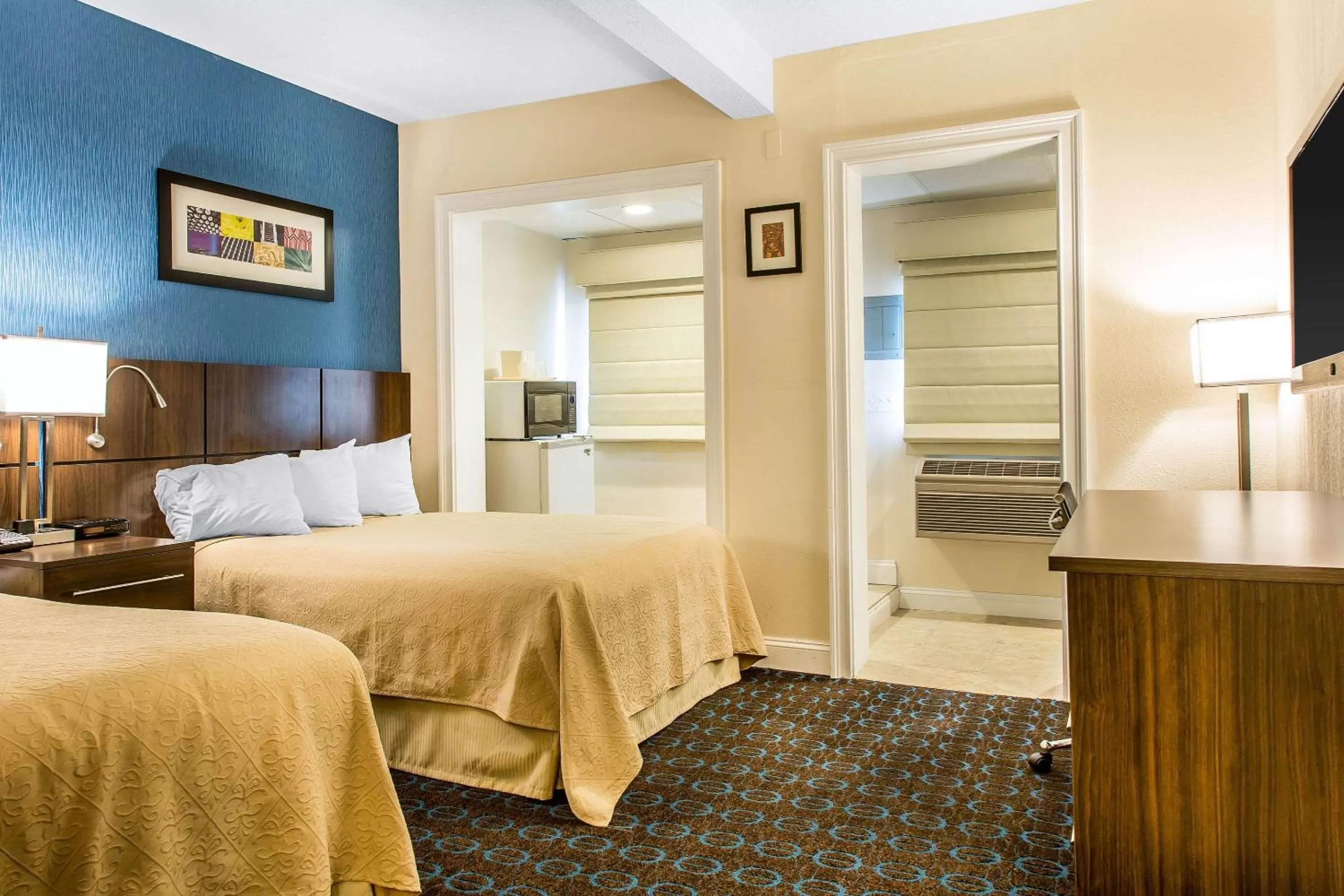 Photo of the whole room, Bed in Quality Inn & Suites Middletown - Newport