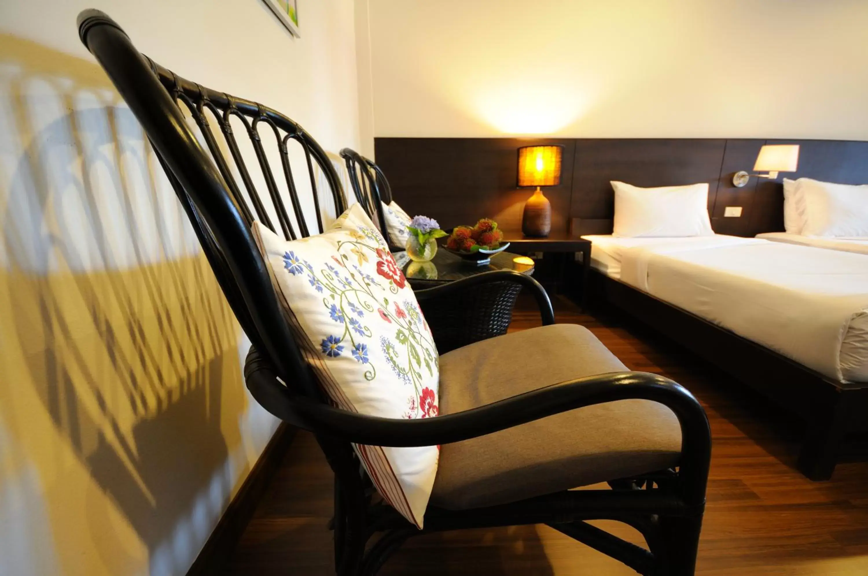 Seating area, Bed in Kasemsarn Hotel Chanthaburi