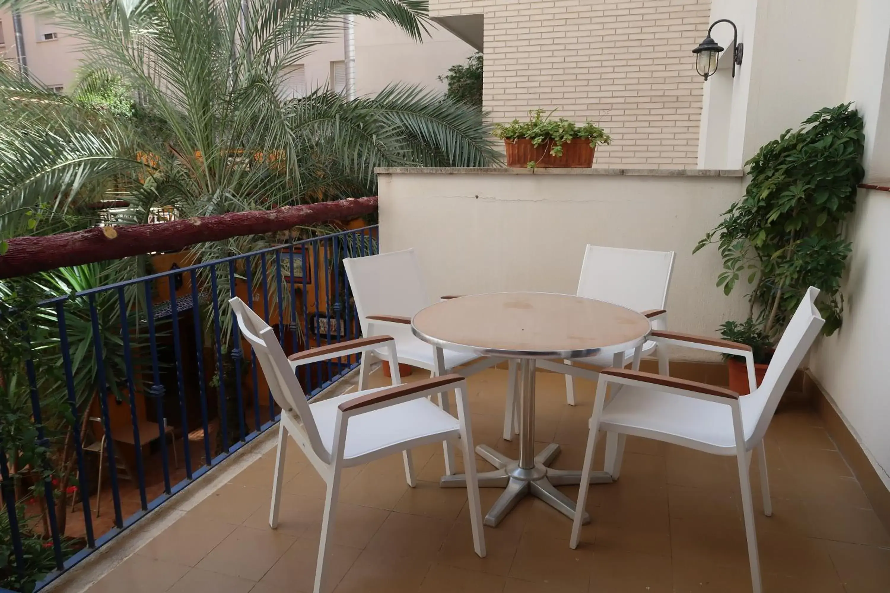 Balcony/Terrace in El Cami Hotel