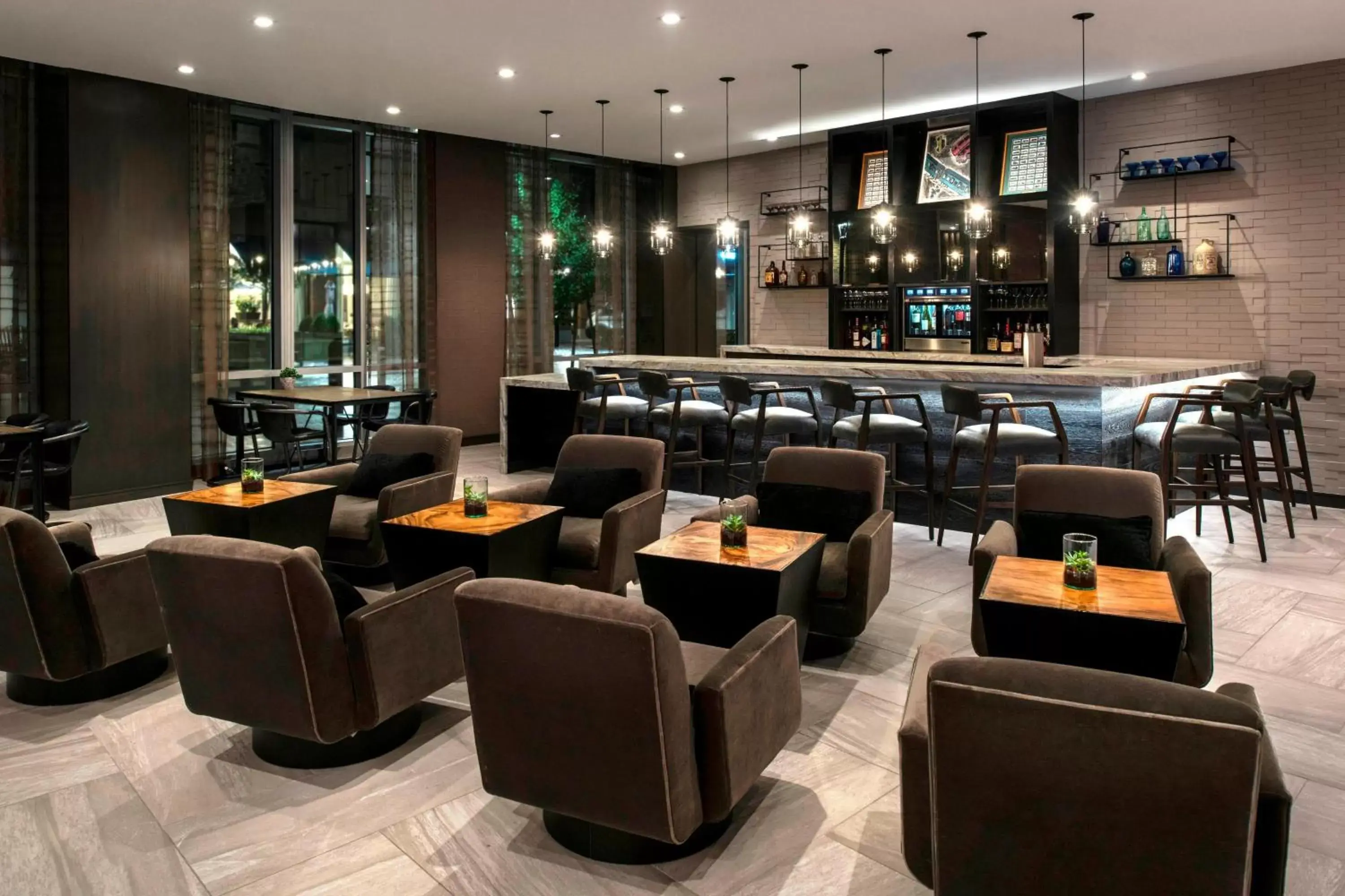 Lounge or bar, Restaurant/Places to Eat in AC Hotel by Marriott Boston Cleveland Circle