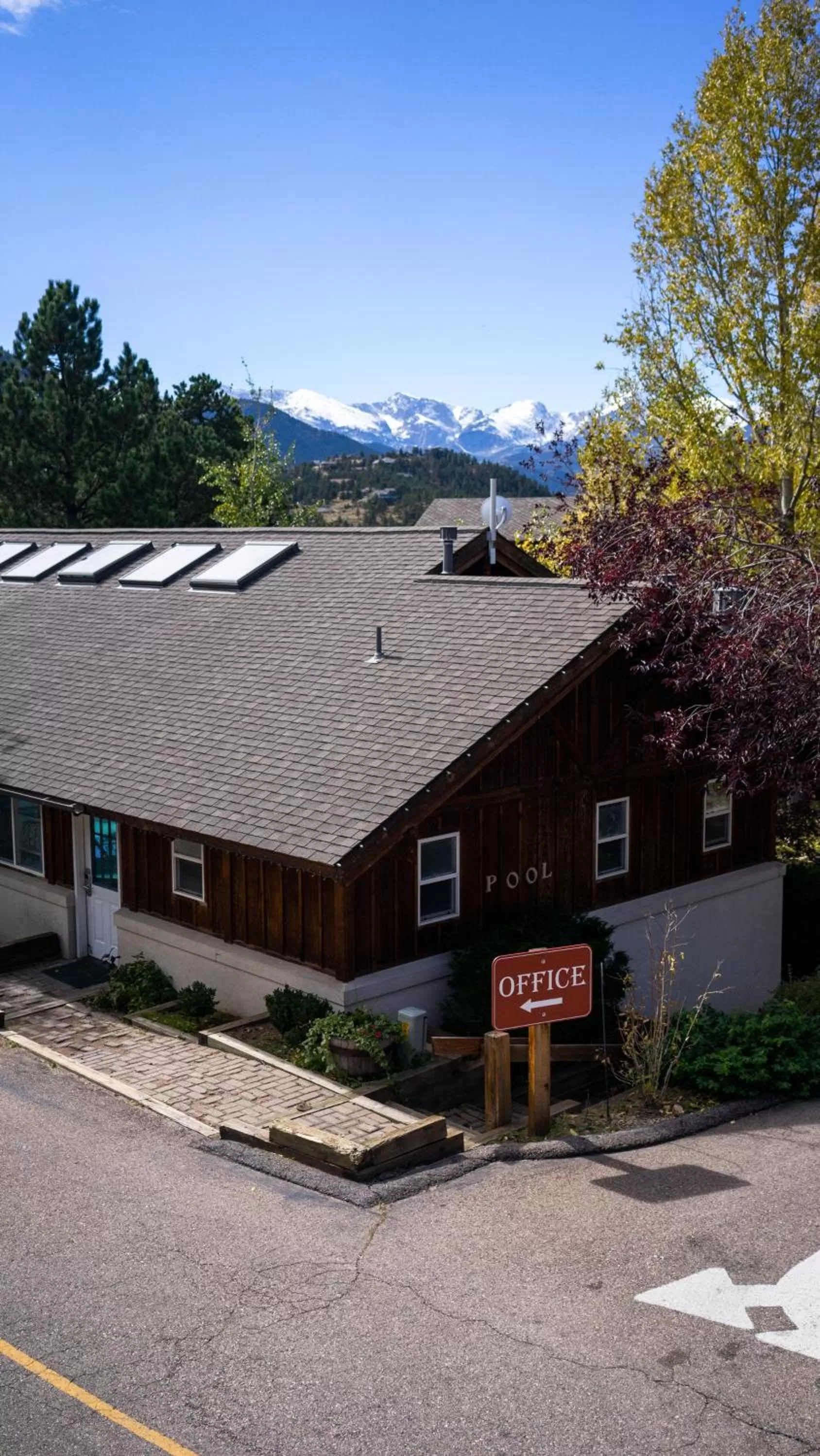 Pool view in Appenzell Inn