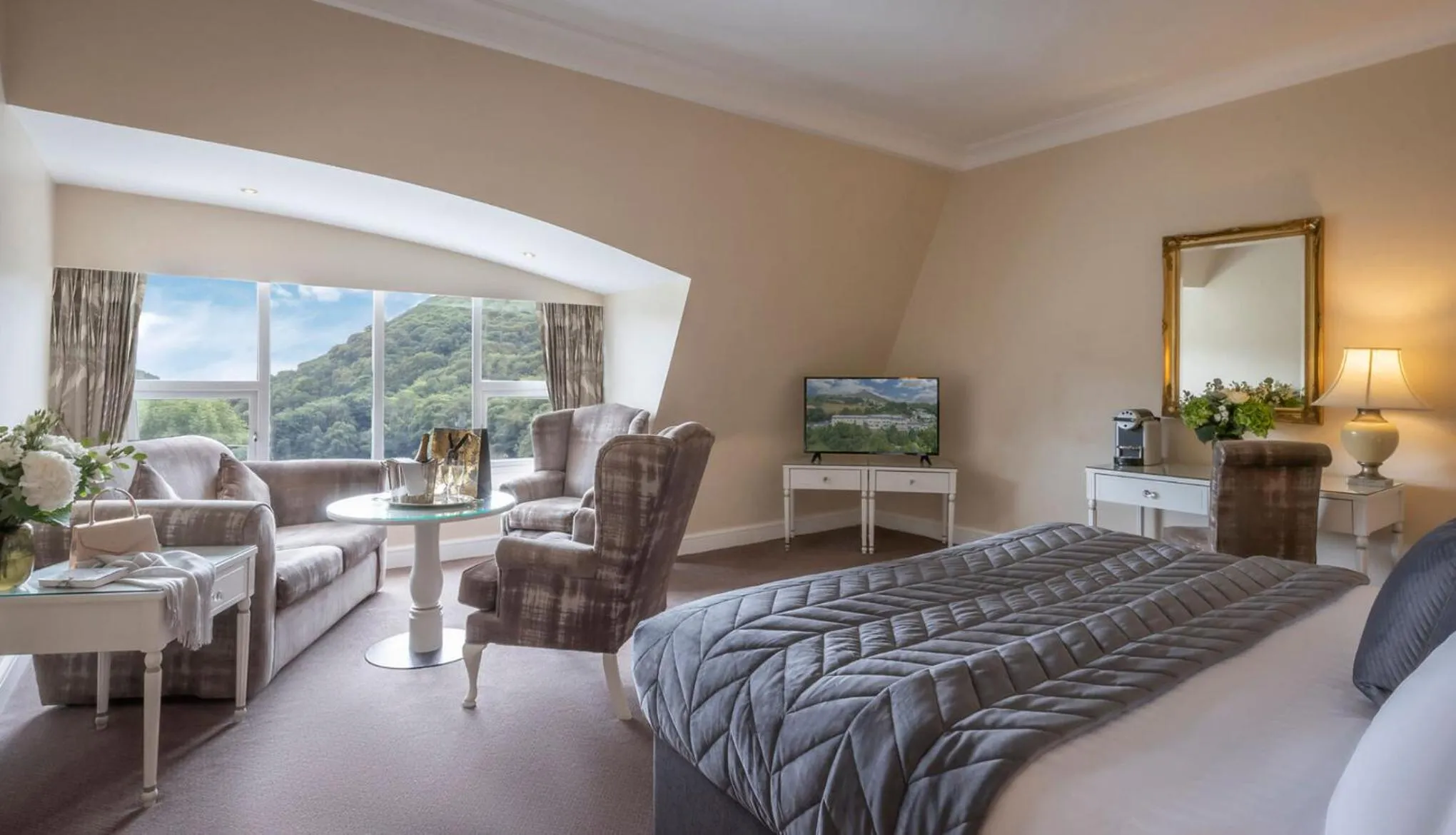 Bed in The Glenview Hotel & Leisure Club