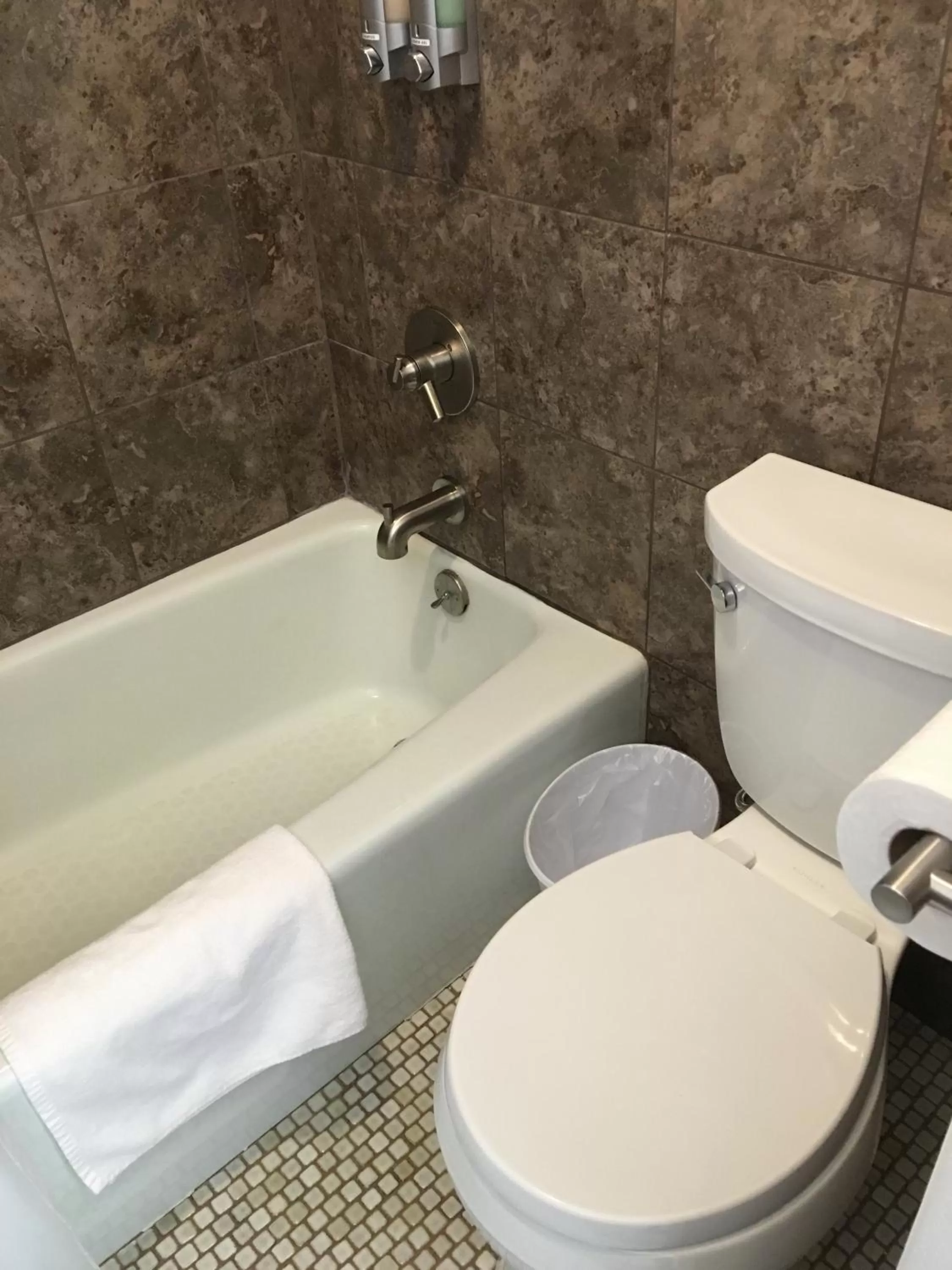 Bathroom in Cardinal Inn