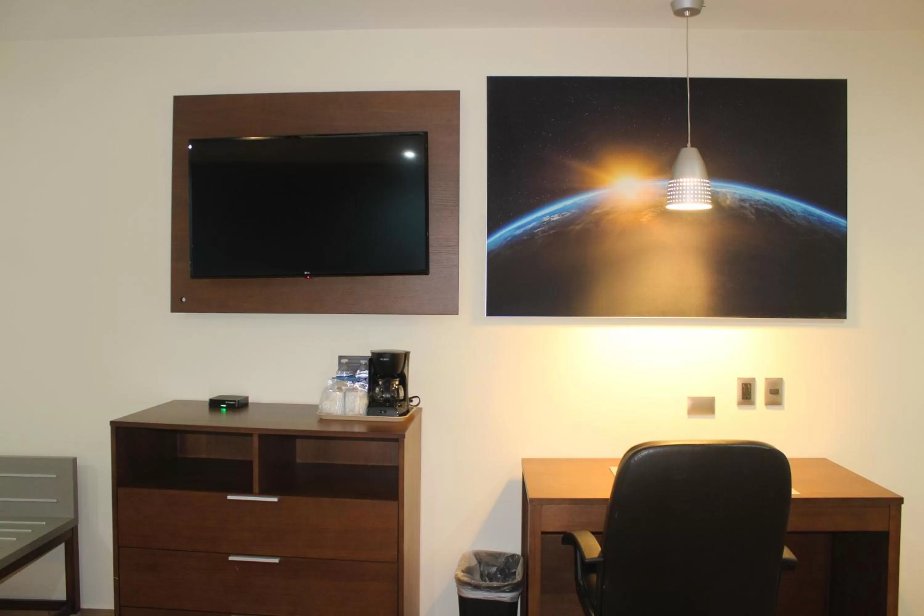 Photo of the whole room in Comfort Inn Monterrey Norte