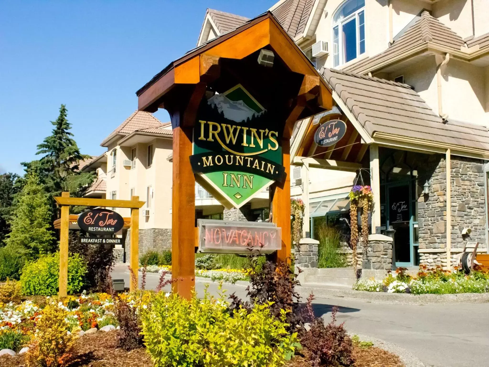 Property logo or sign, Property Building in Irwin's Mountain Inn