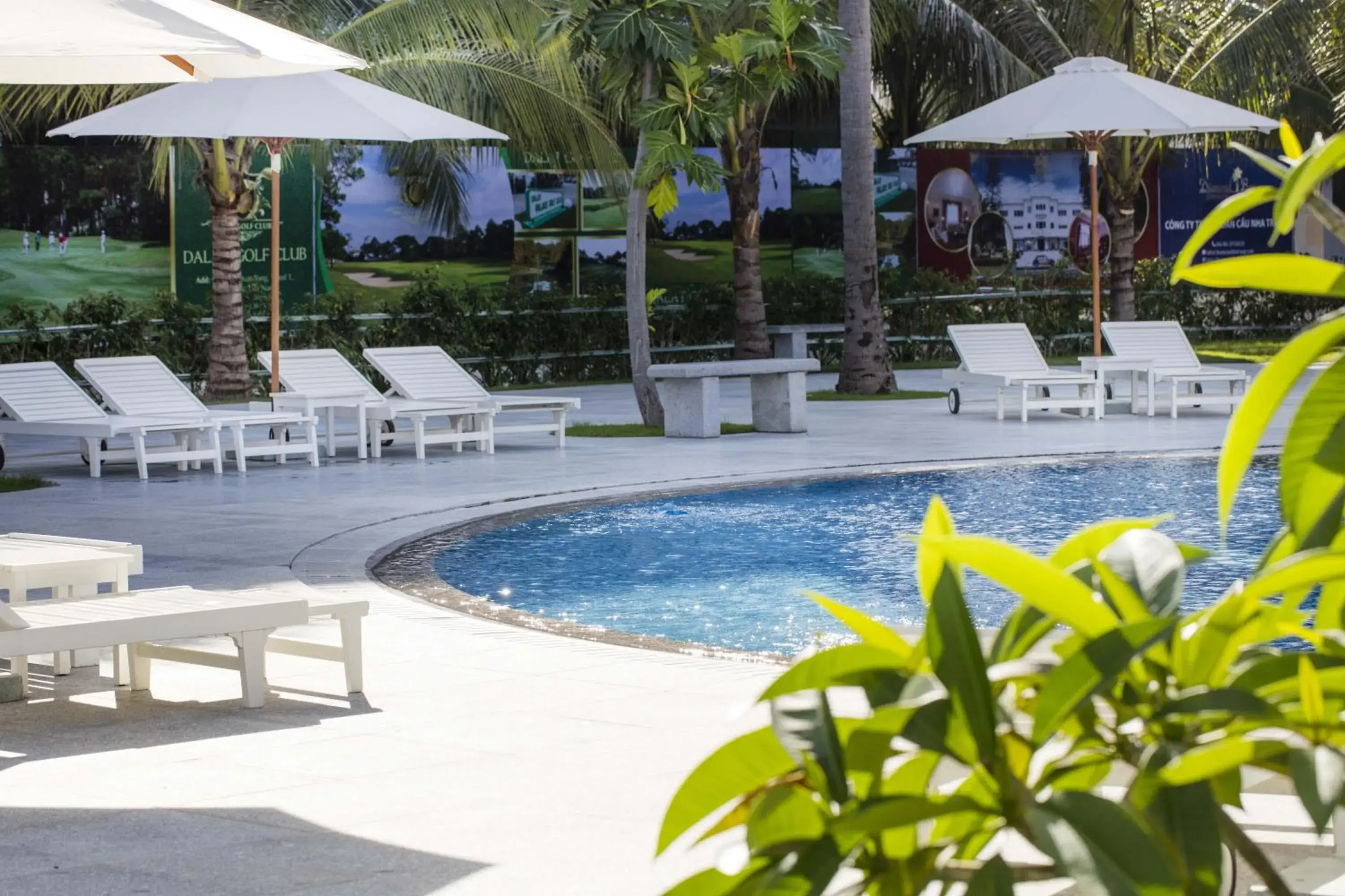 Swimming Pool in Diamond Bay Condotel Resort Nha Trang