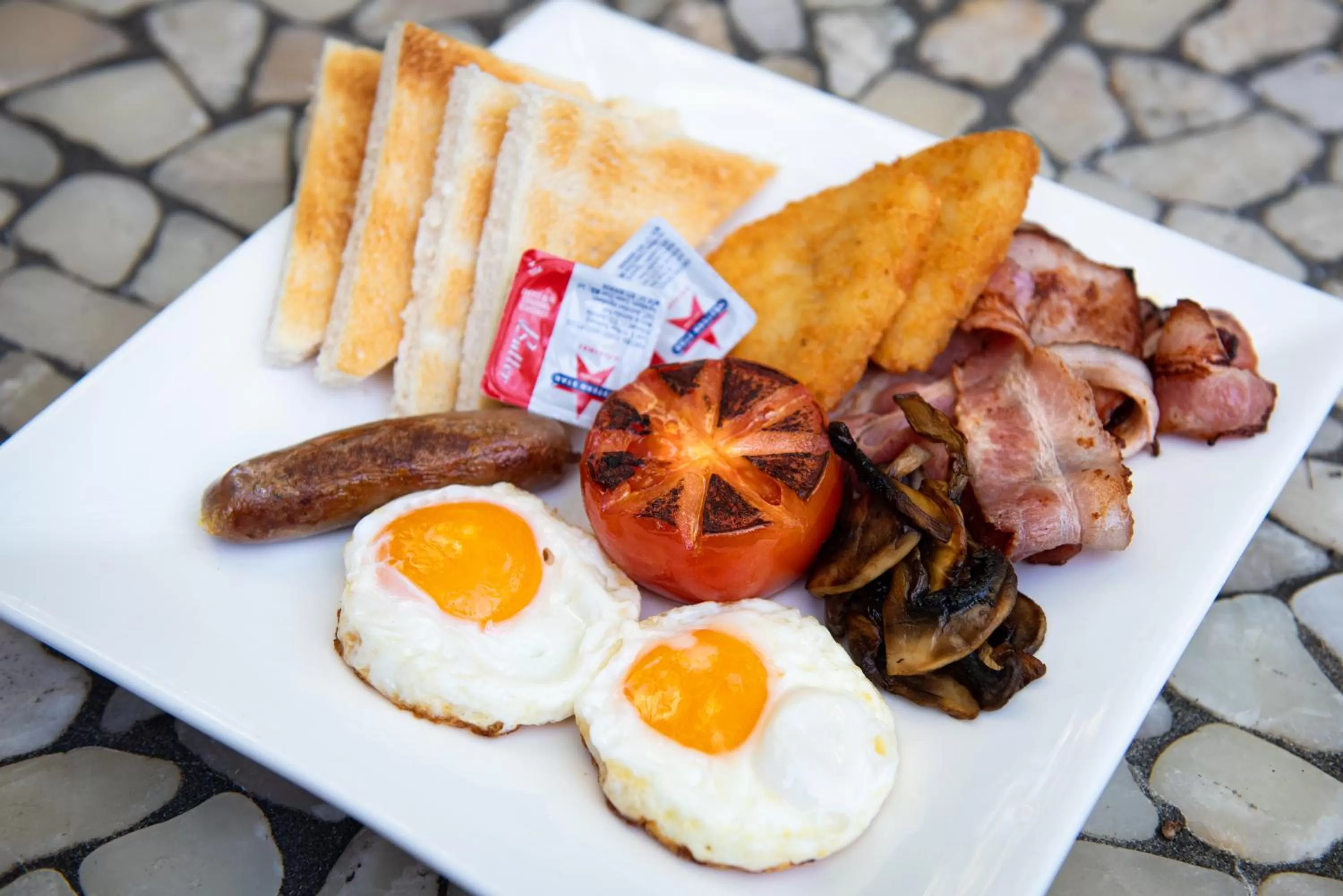 Food and drinks in Bay Village Tropical Retreat & Apartments