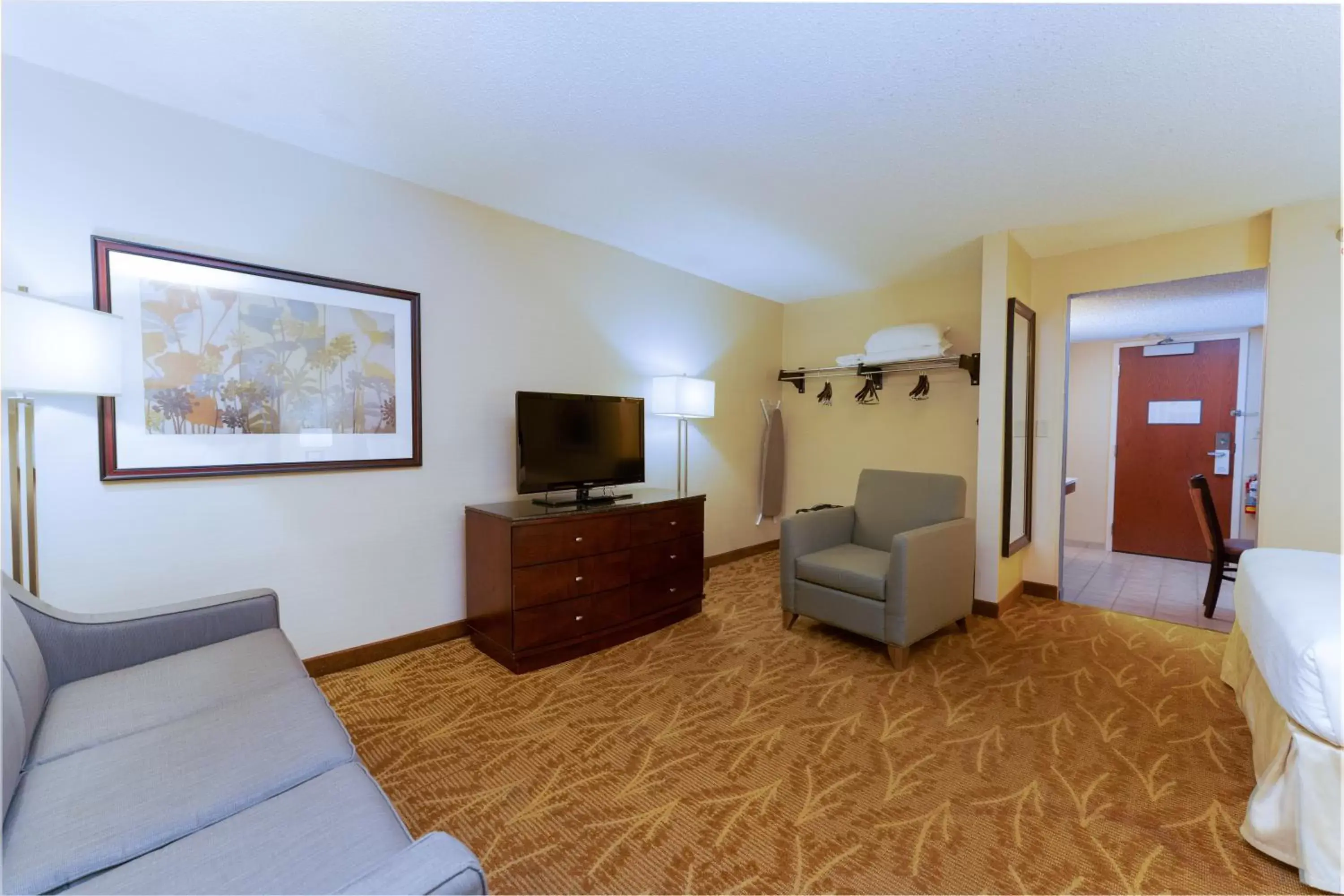 Photo of the whole room, TV/Entertainment Center in Kahler Inn and Suites