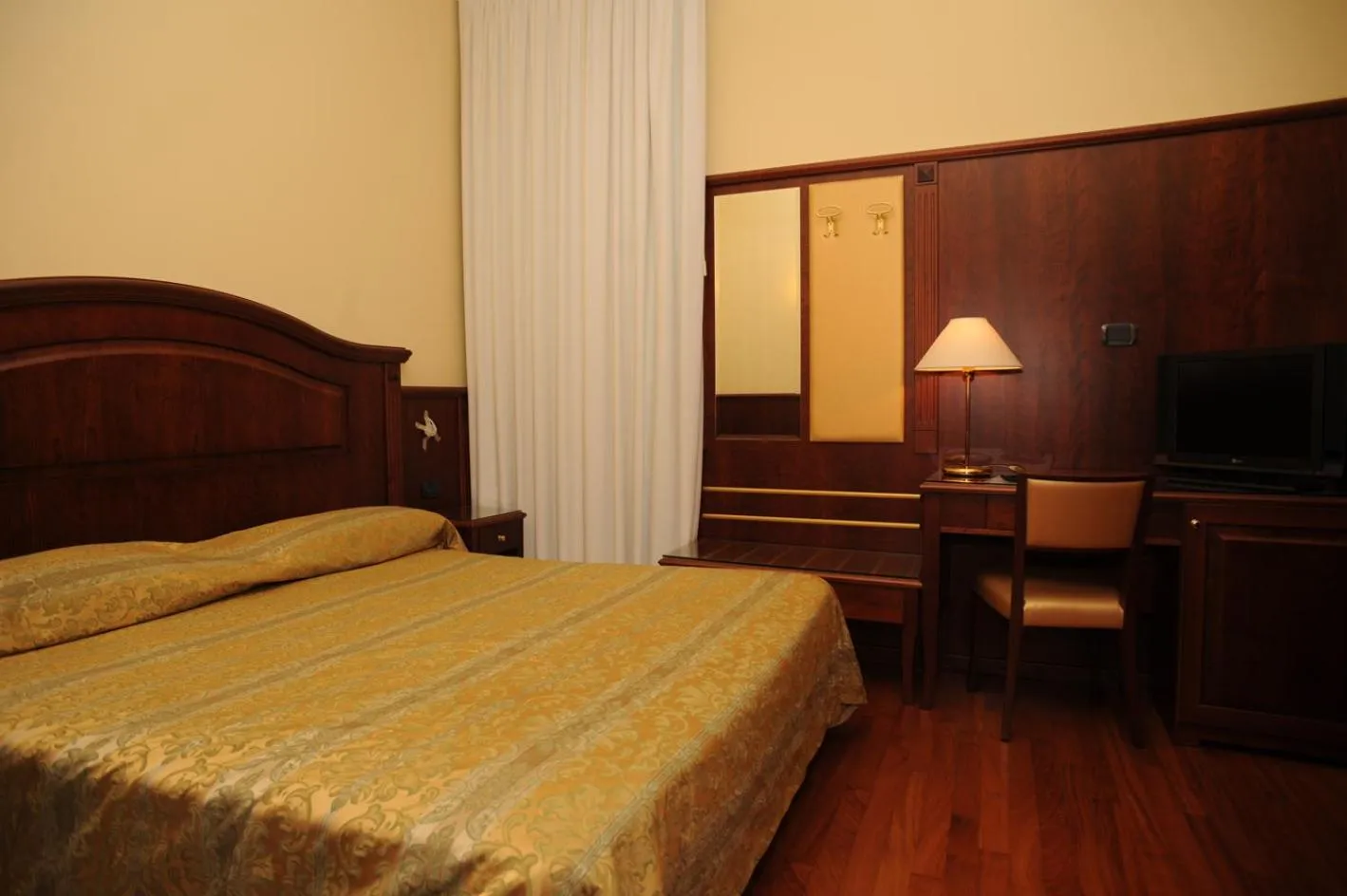 Double Room in Hotel Valganna