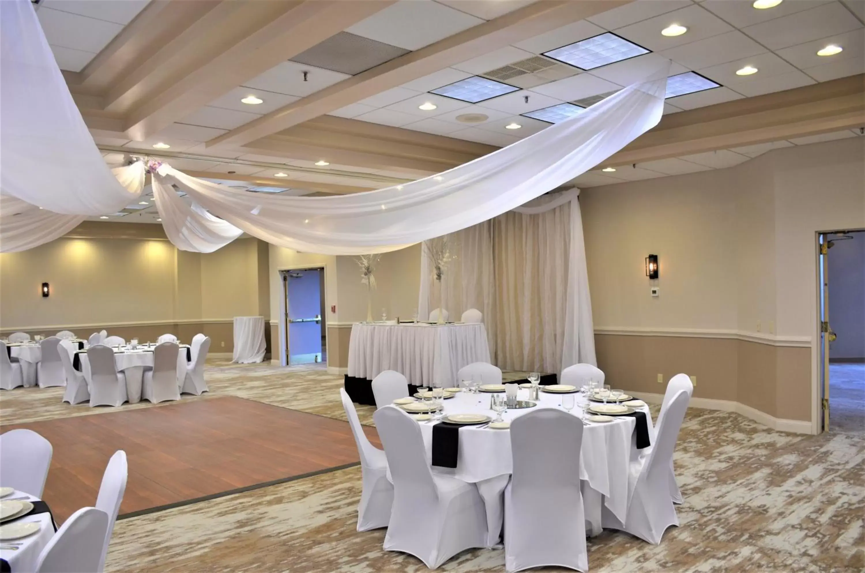 Banquet/Function facilities, Banquet Facilities in Burrstone Inn, Ascend Hotel Collection