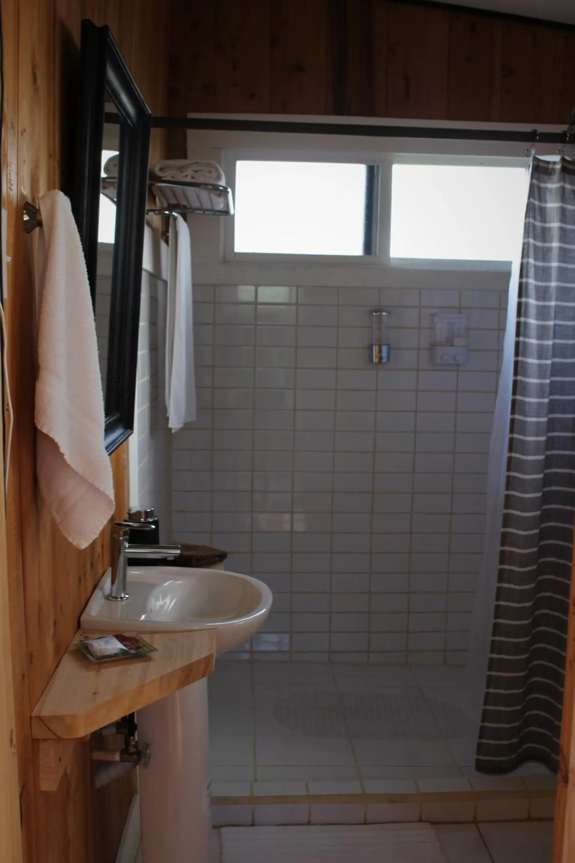 Bathroom in The Lodge at Reventazon River Mountain Ranch