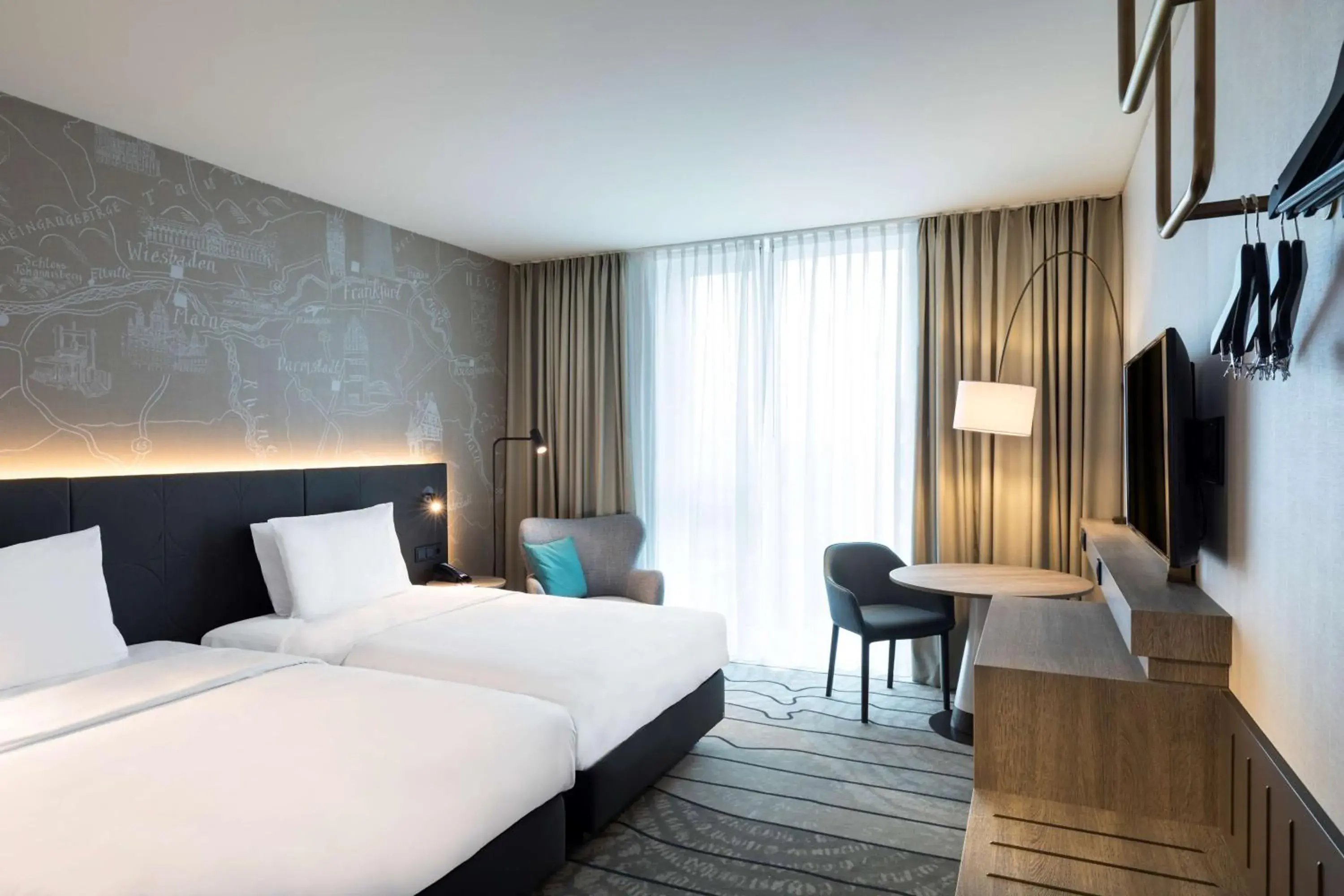 Photo of the whole room, Bed in Hyatt Place Frankfurt Airport