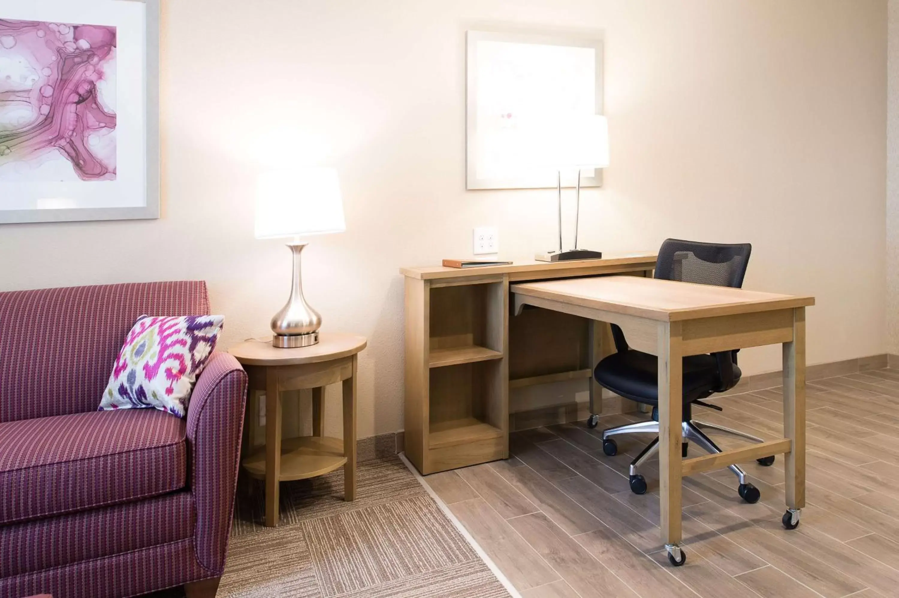 Bedroom, Seating Area in Homewood Suites by Hilton Concord