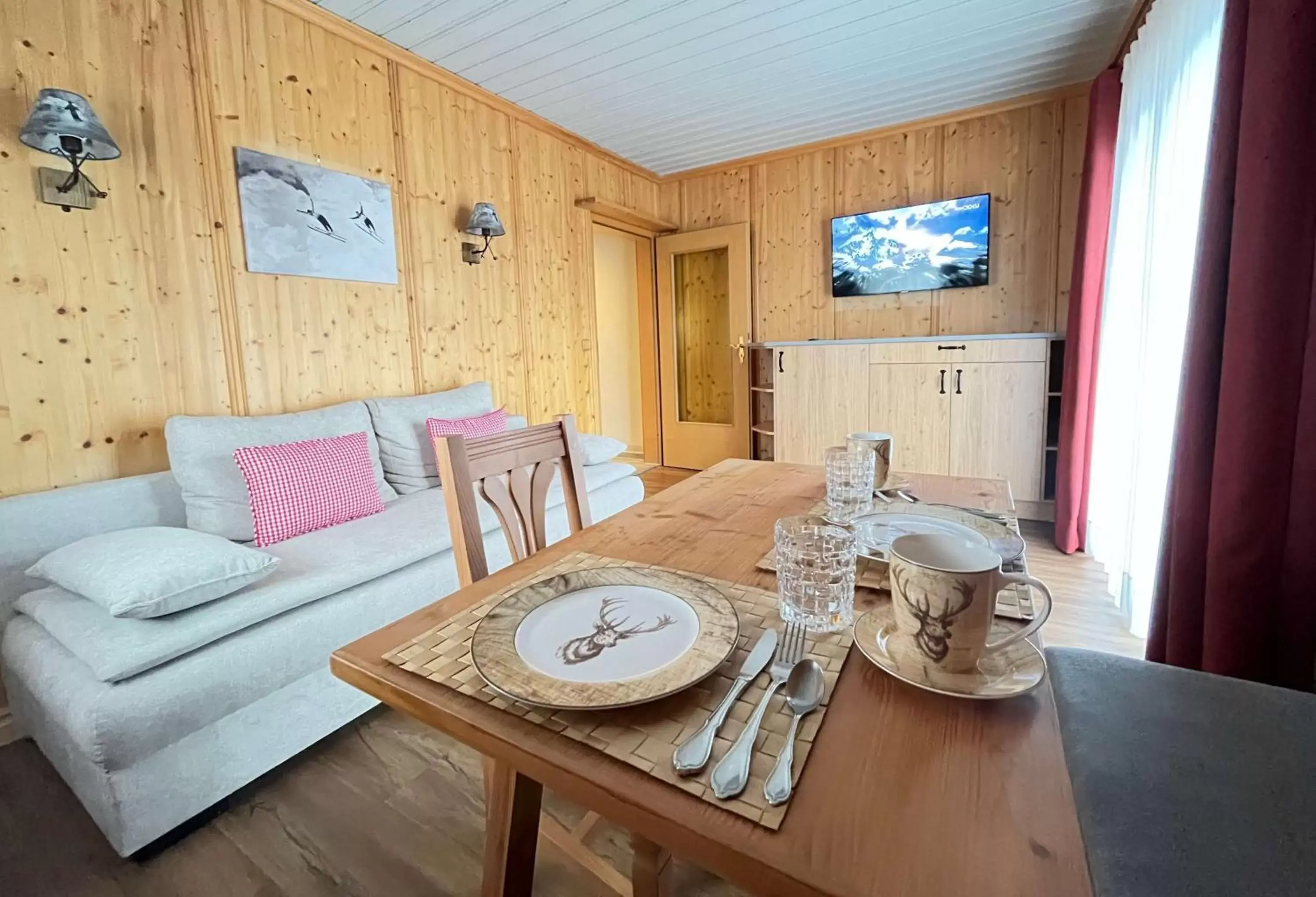 TV and multimedia, Seating Area in Hotel Garni Brunnthaler