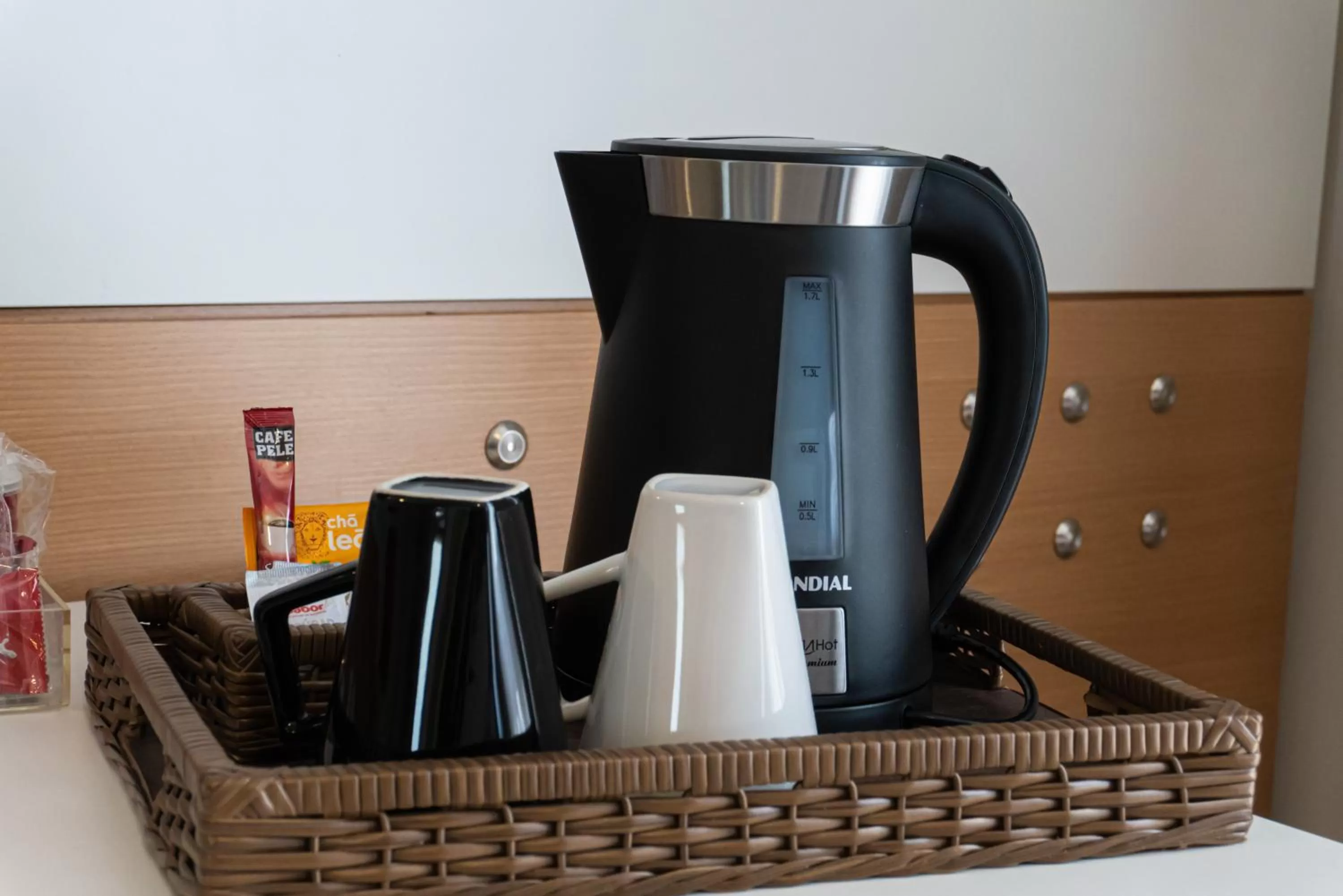 Coffee/tea facilities in Quality Faria Lima