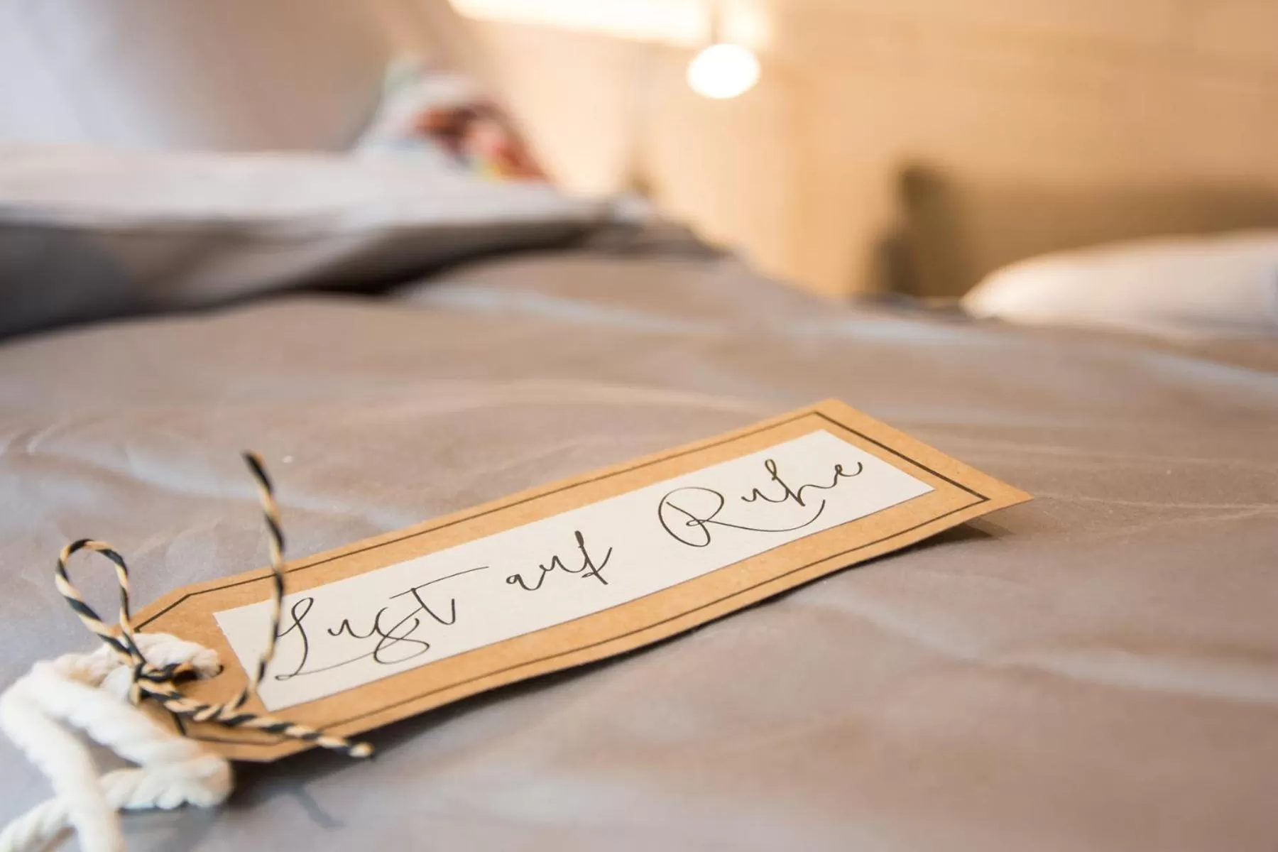 Staff, Bed in kroneLODGE - Self-Check-In Hotel