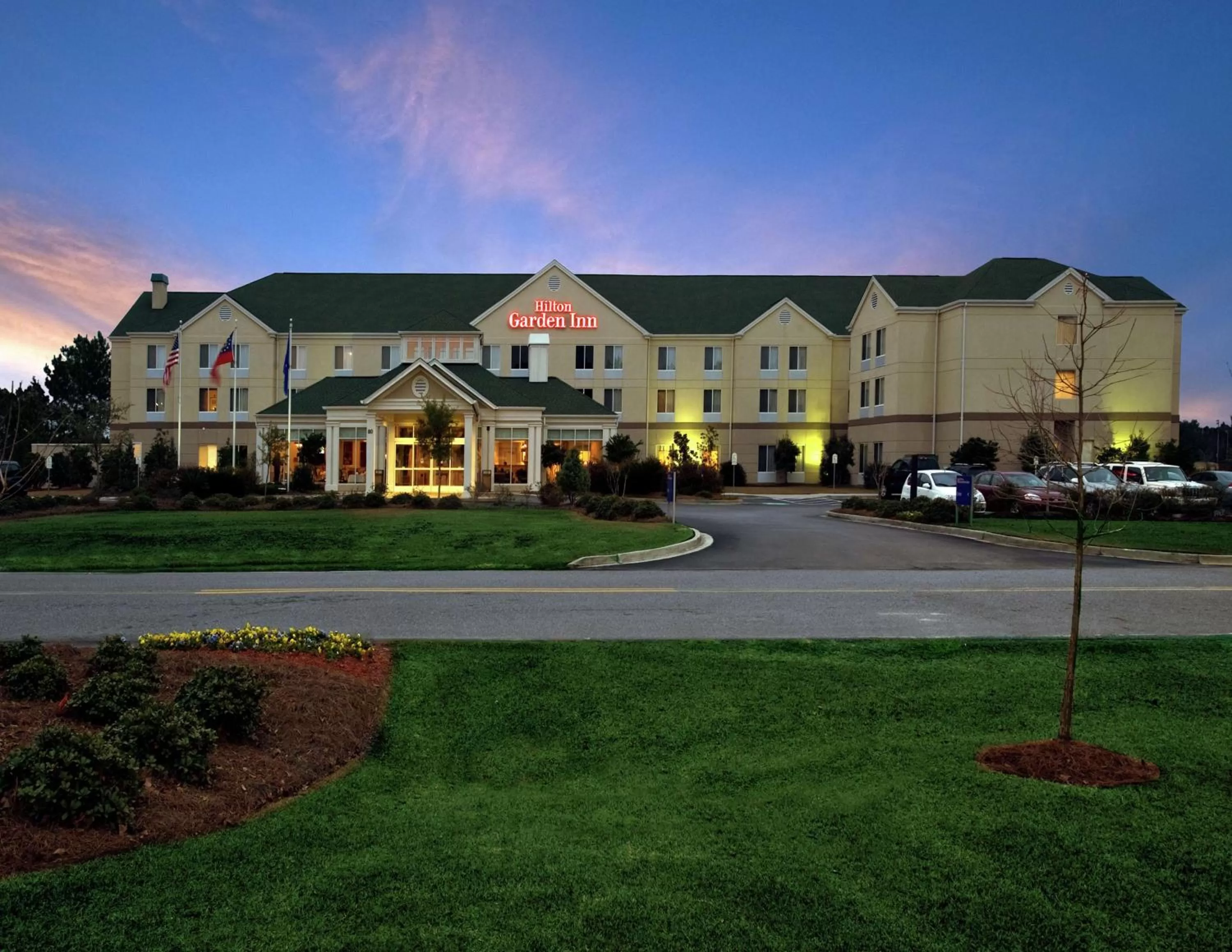Property building in Hilton Garden Inn Savannah Airport