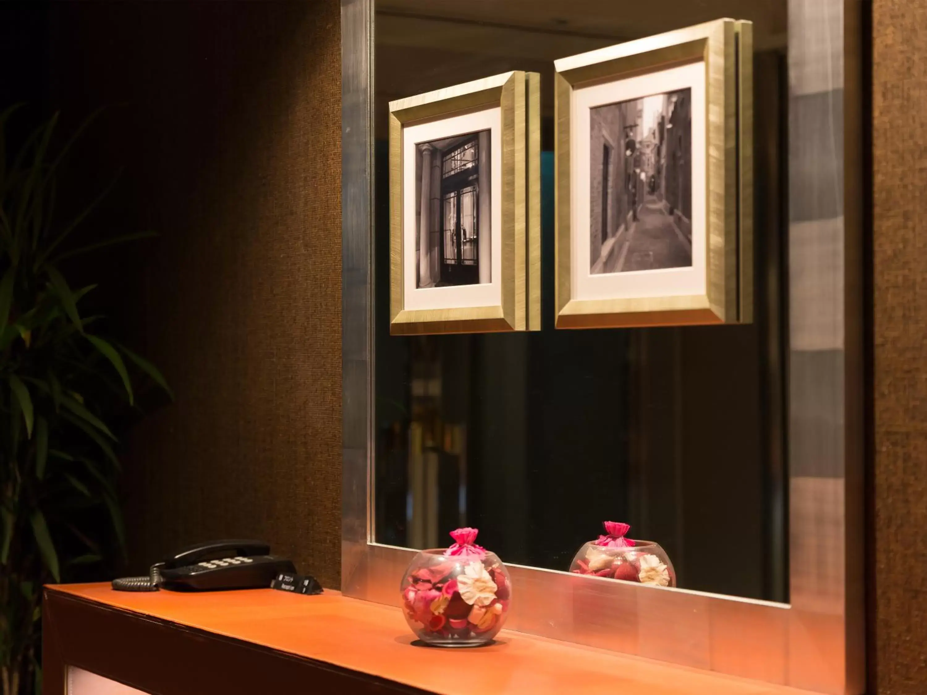 Decorative detail in Hotel MYSTAYS PREMIER Dojima