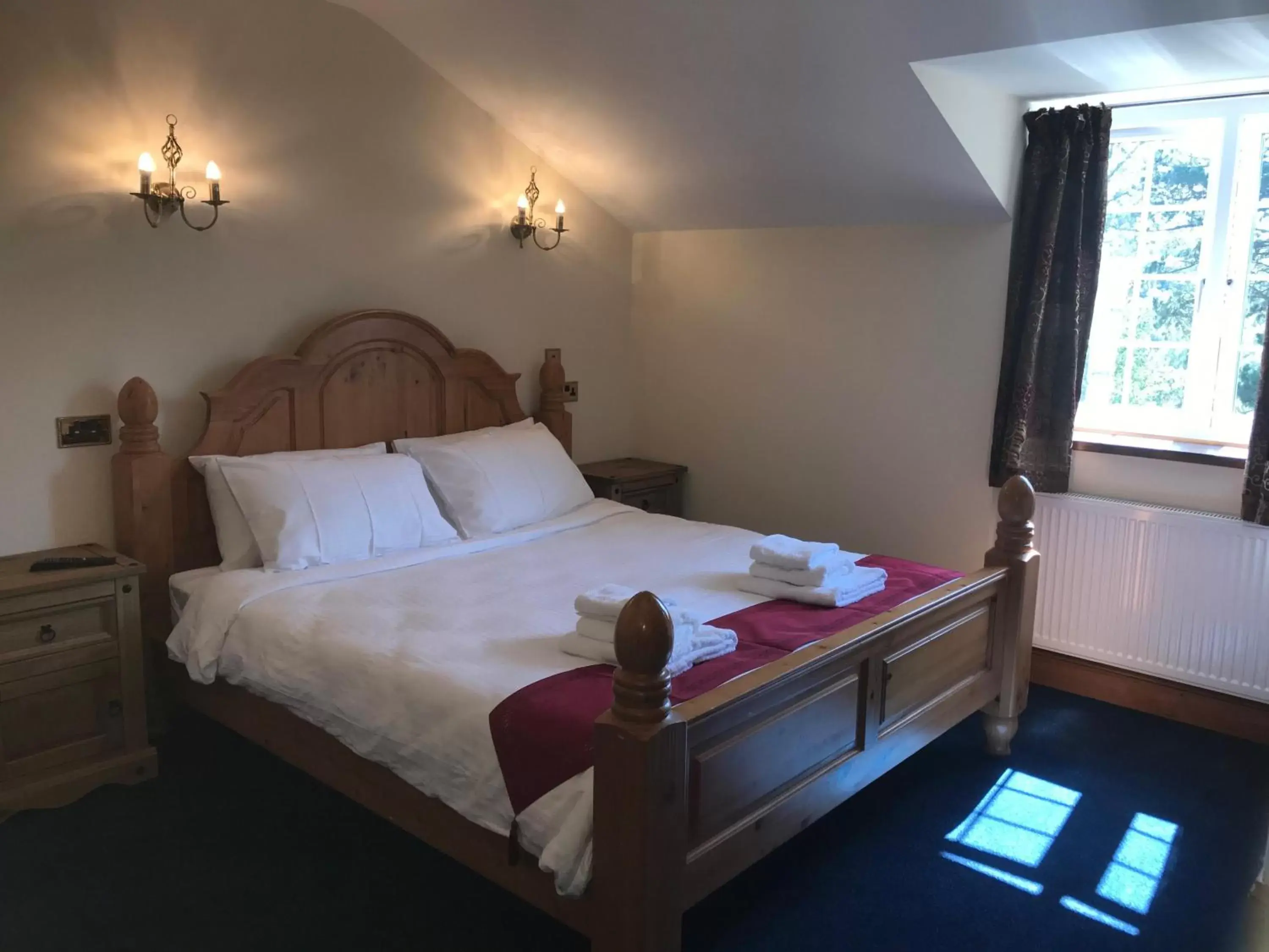 Bedroom, Bed in Great Trethew Manor Hotel & Restaurant