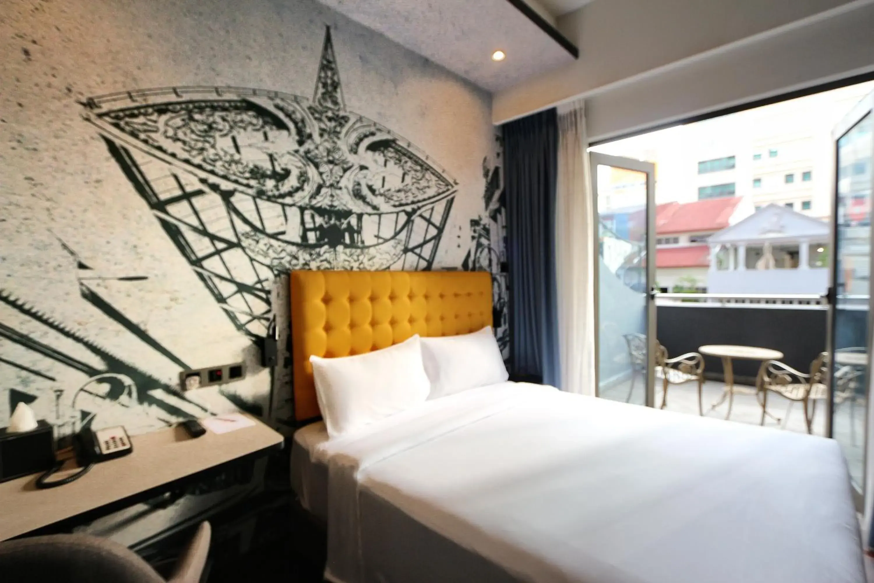 Bedroom, Bed in Travelodge Chinatown Kuala Lumpur