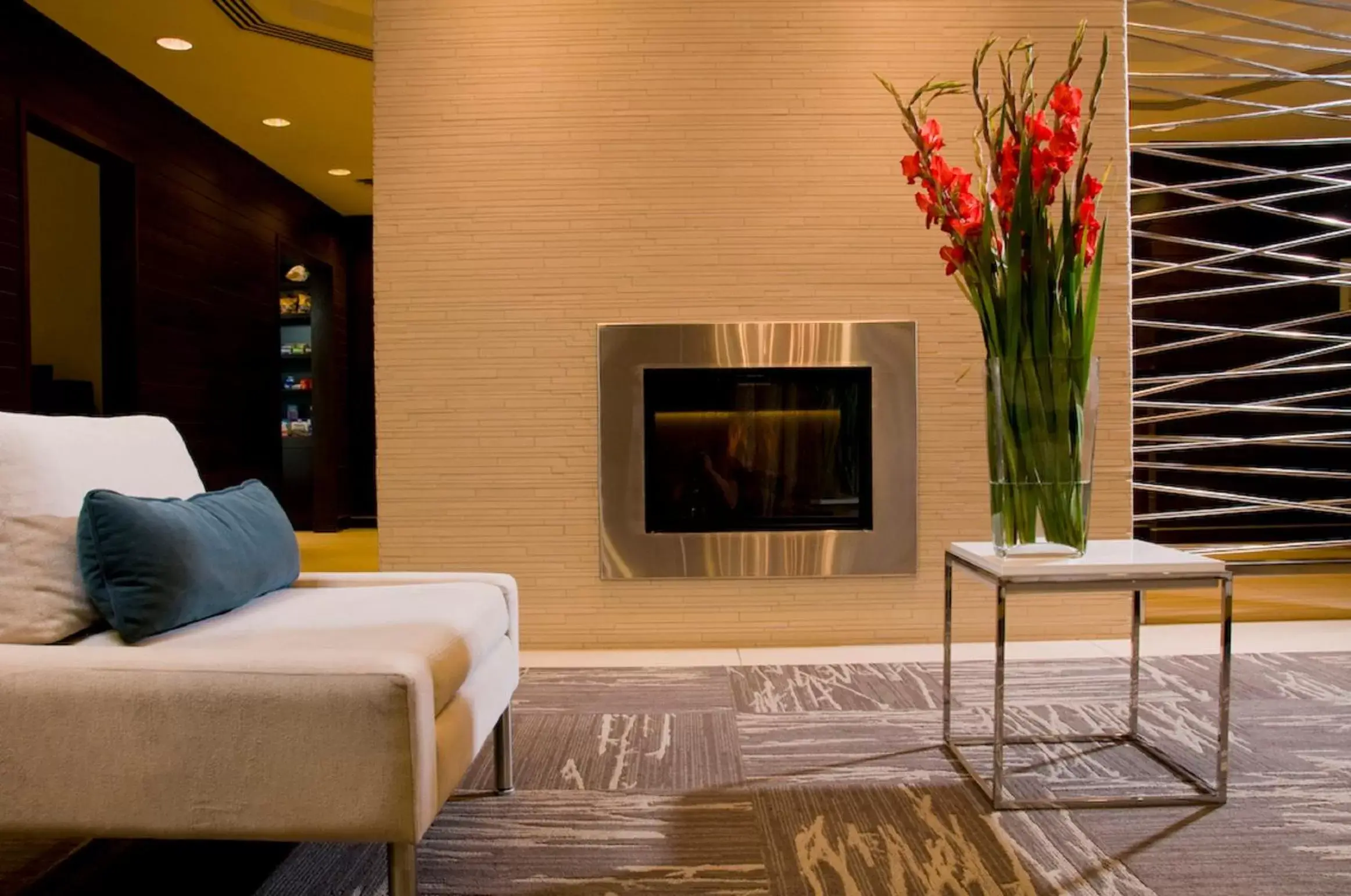 Lobby or reception, Lounge/Bar in Cambridge Suites Hotel Halifax