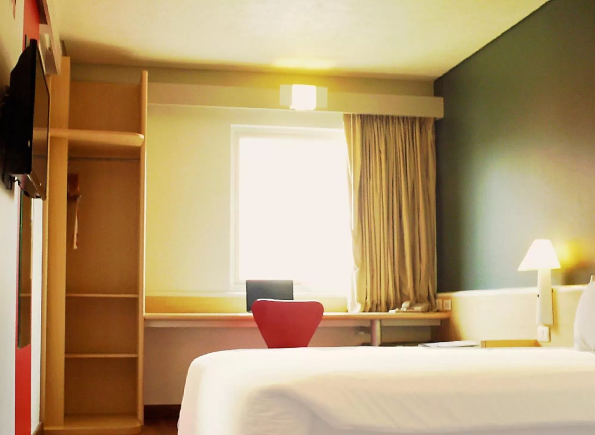 Guests, Bed in Ibis Mexico Perinorte