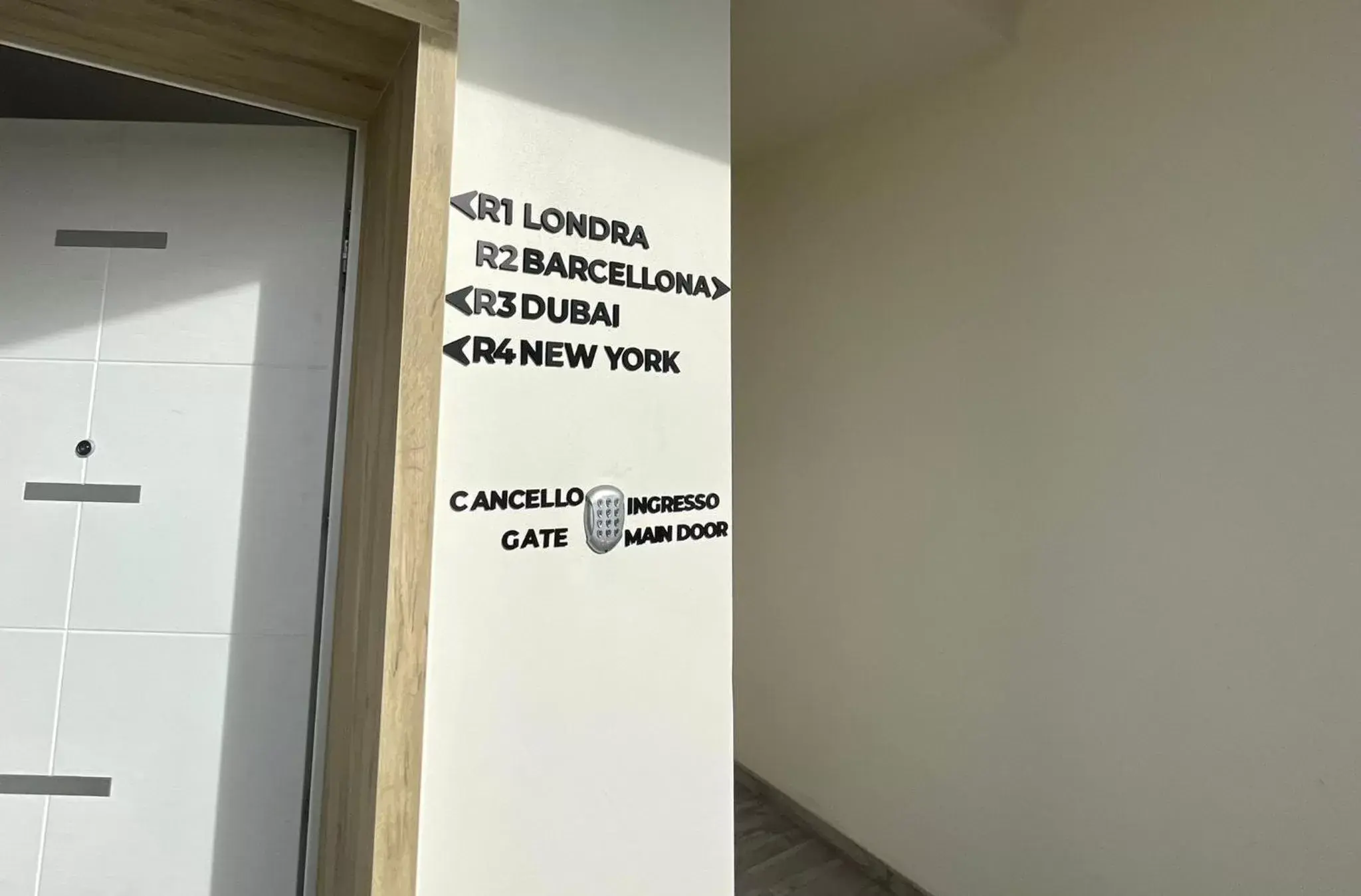 Logo/Certificate/Sign in Bari Airport B&B