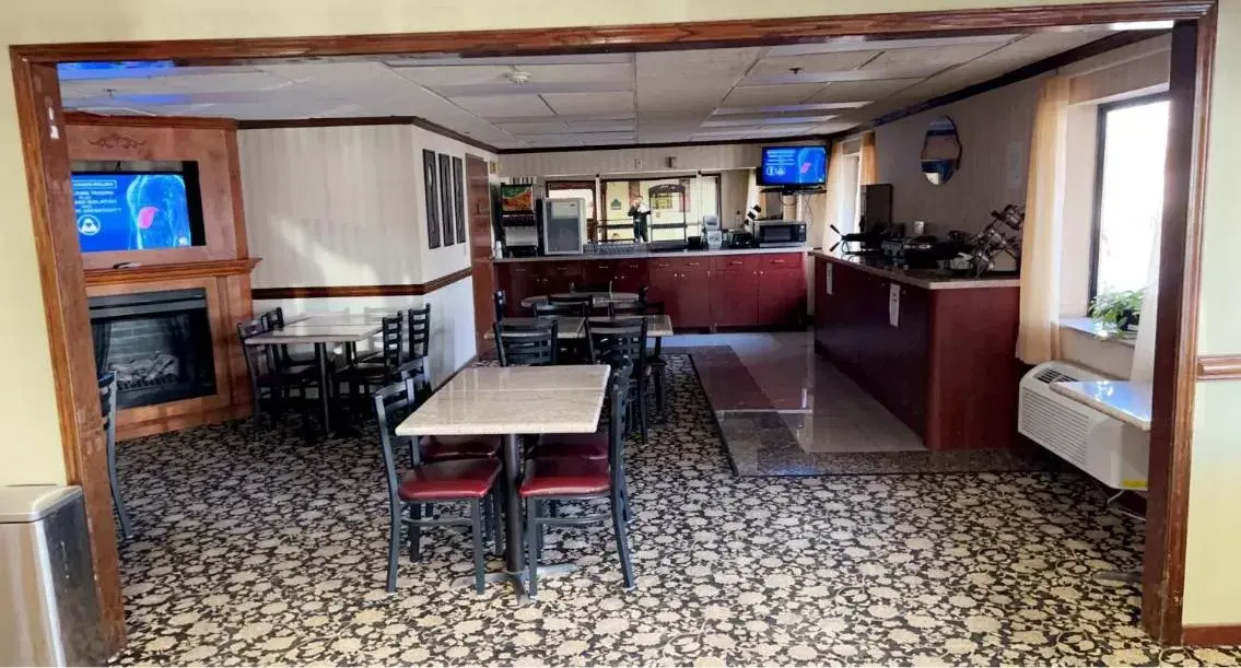 Restaurant/Places to Eat in Baymont by Wyndham Battle Creek/I-94