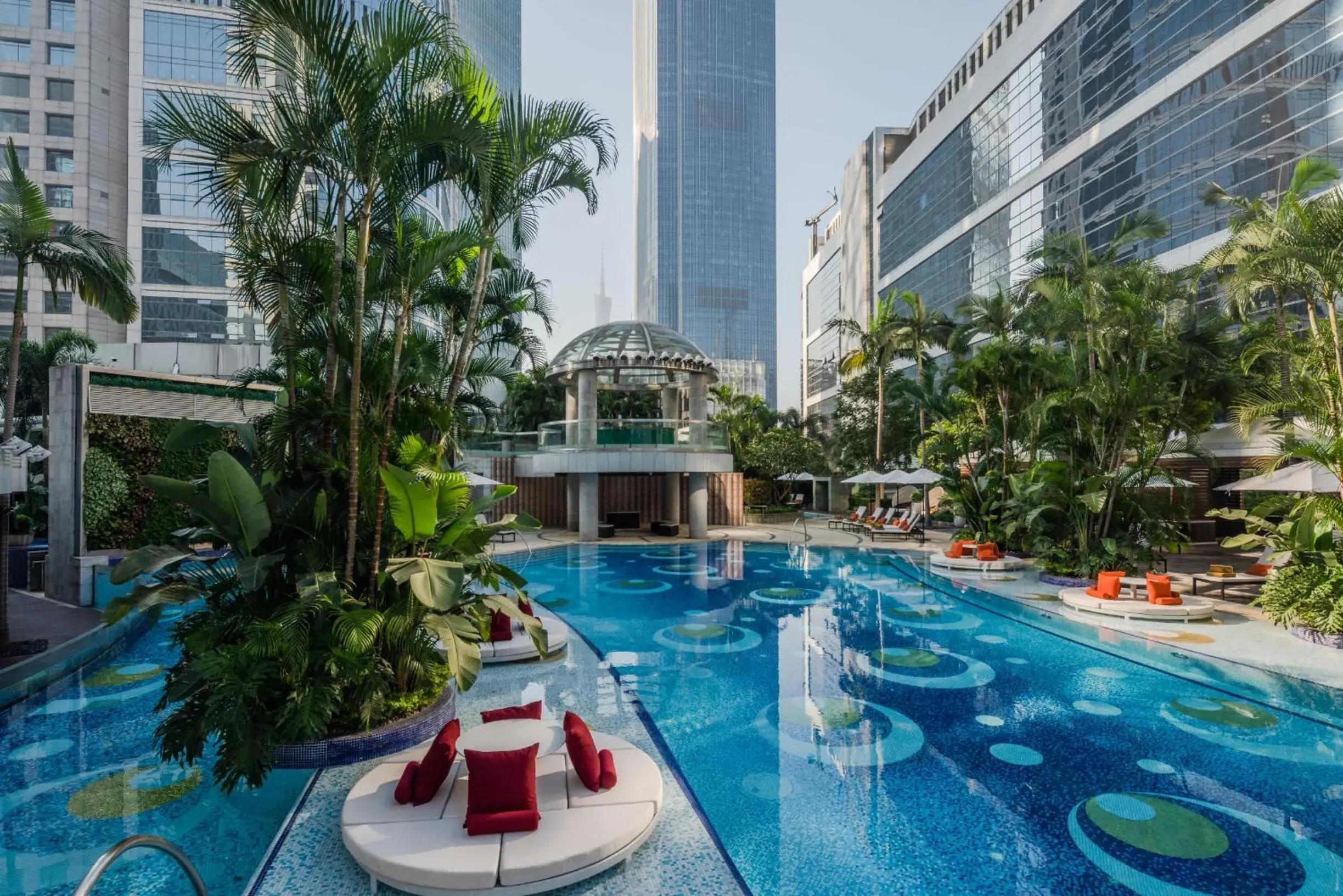 Swimming Pool in Jumeirah Living Guangzhou - Complimentary Shuttle Bus to Canton Fair Complex during Canton Fair period