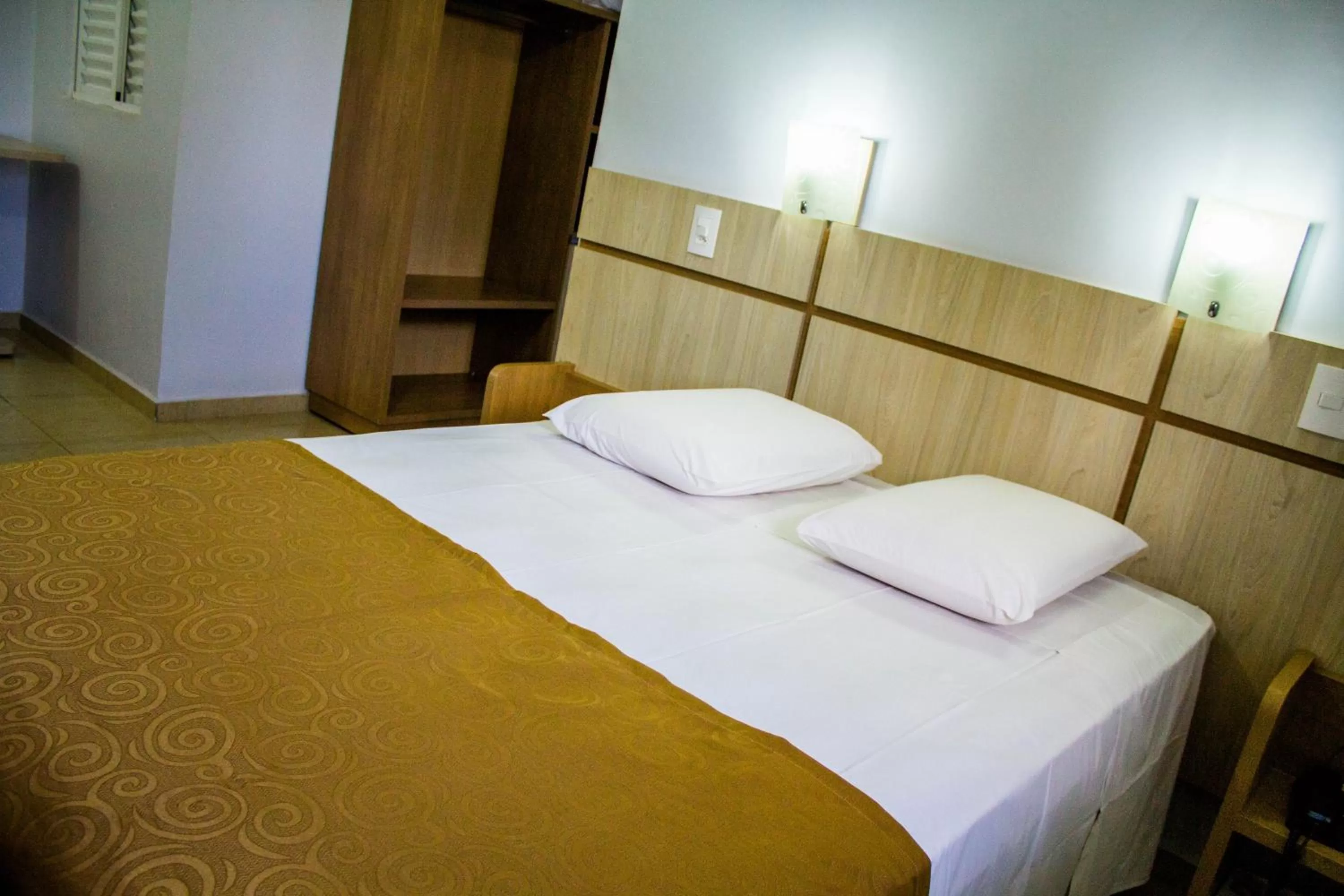 Bed in Hotel Baviera Iguassu