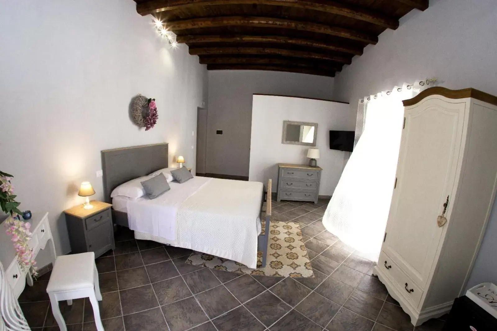 Photo of the whole room, Bed in Reginella B&B Palermo