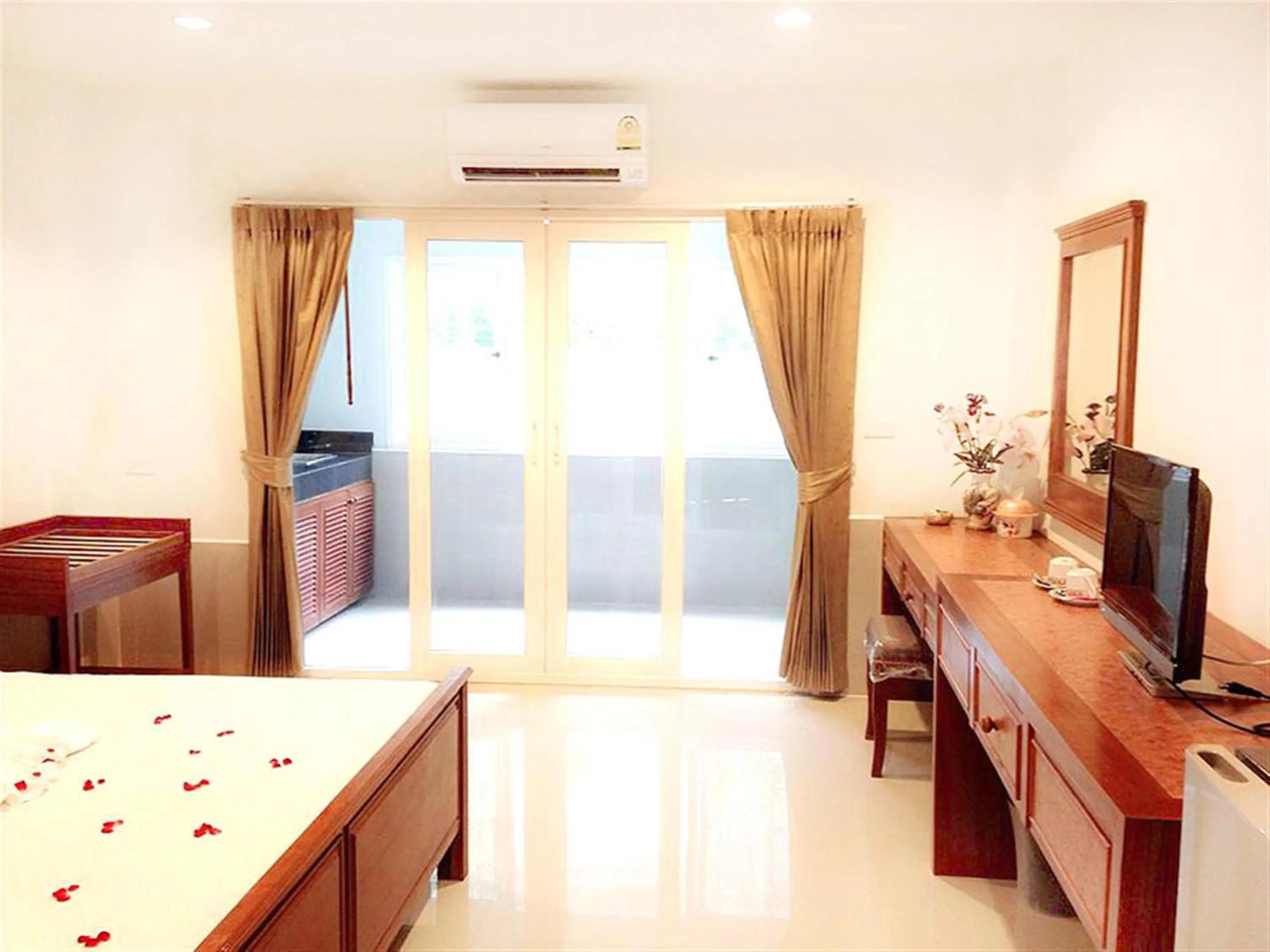 Coffee/tea facilities, Bed in Siray House